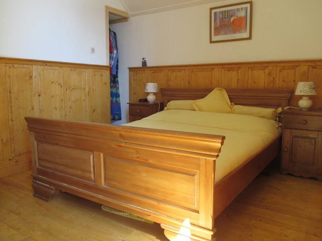 - image: 22