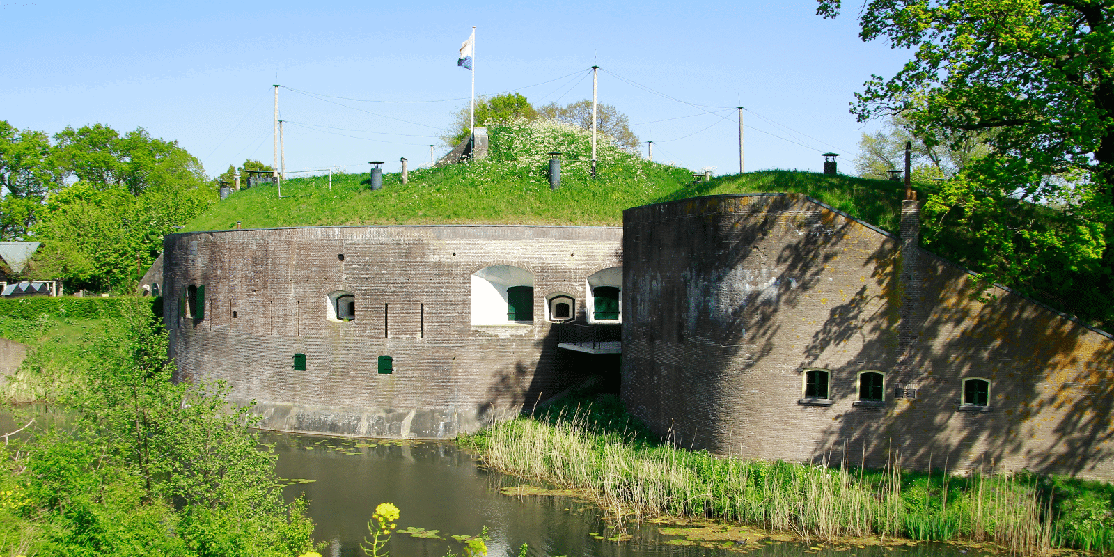 Naturhäuschen in Vuren