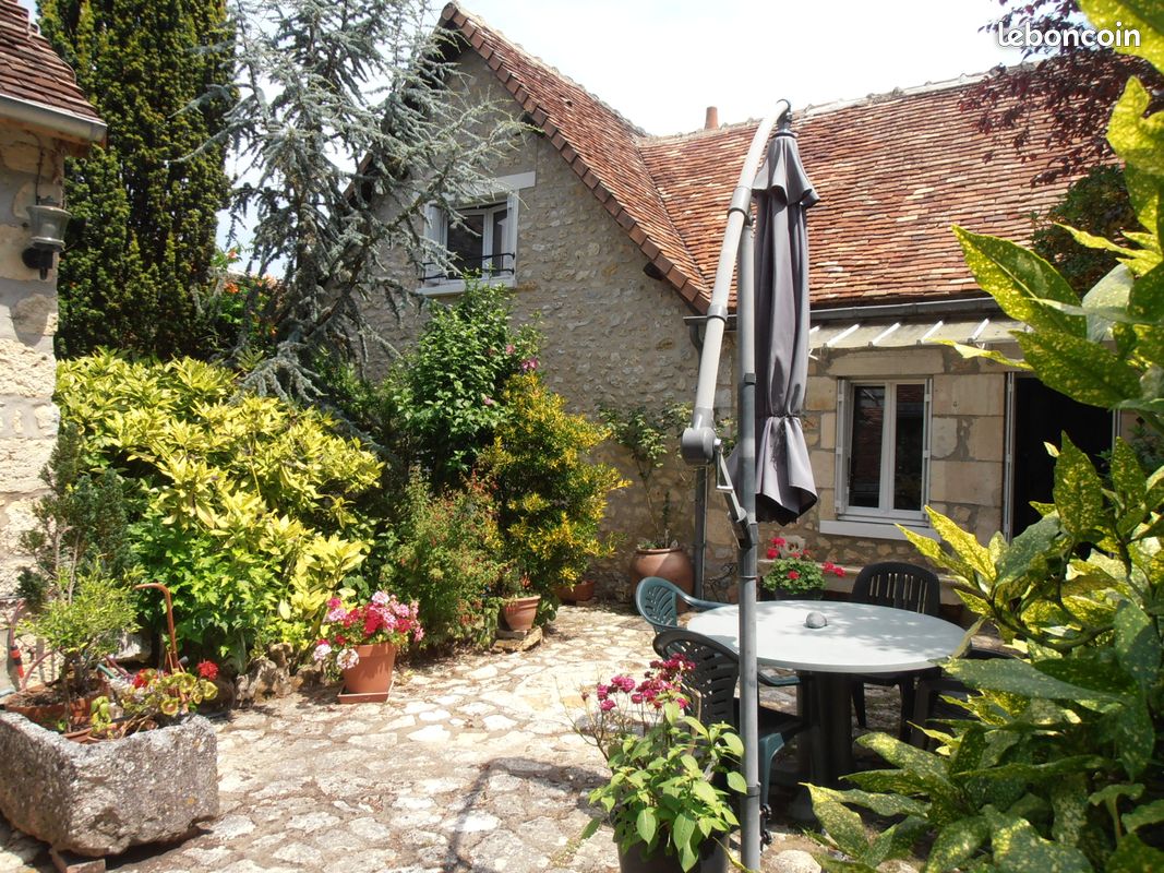 Maison nature à Angles-sur-l'Anglin