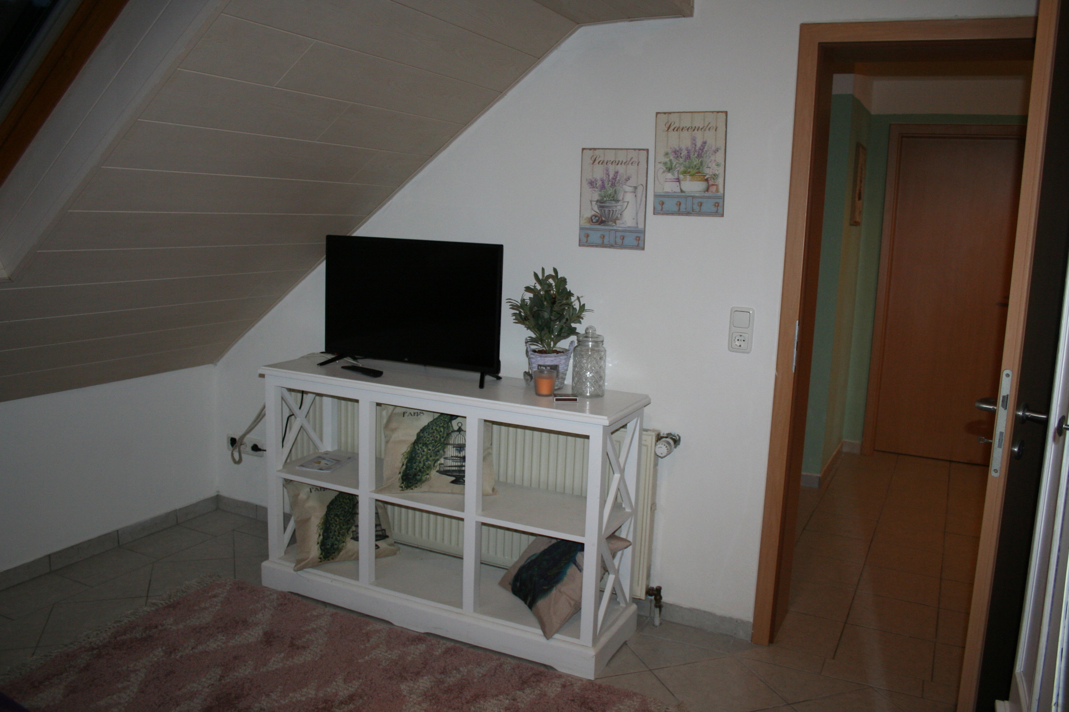 - image: 10
