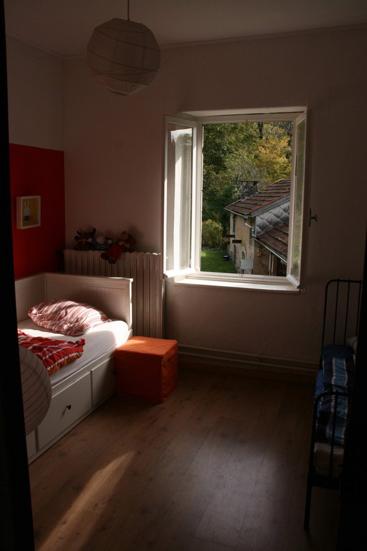 - image: 18
