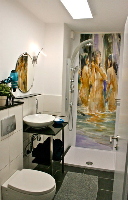 - image: 12