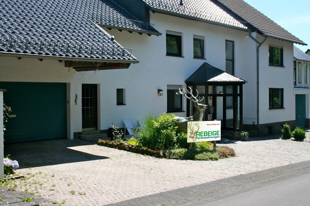 - image: 11