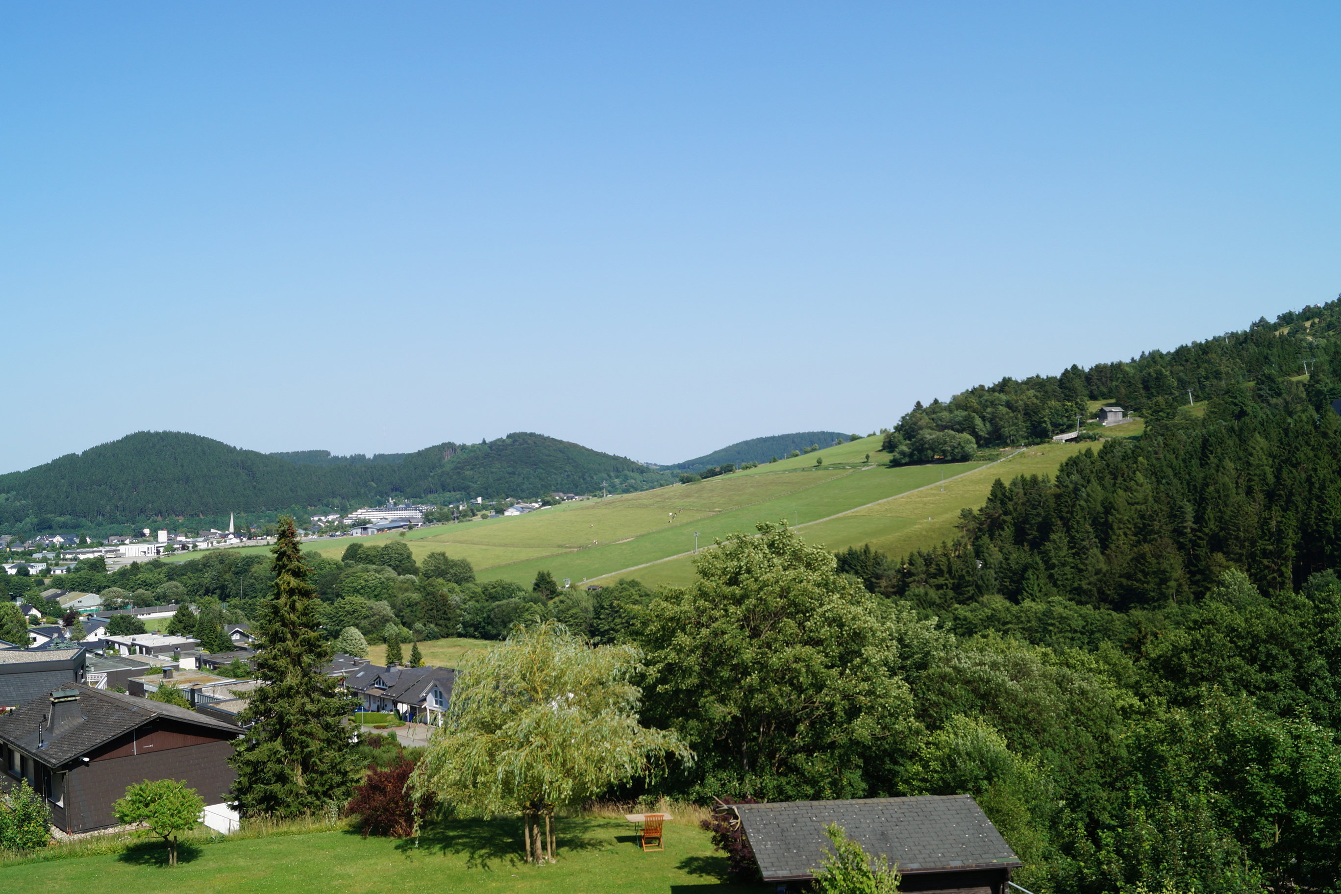 - image: 11
