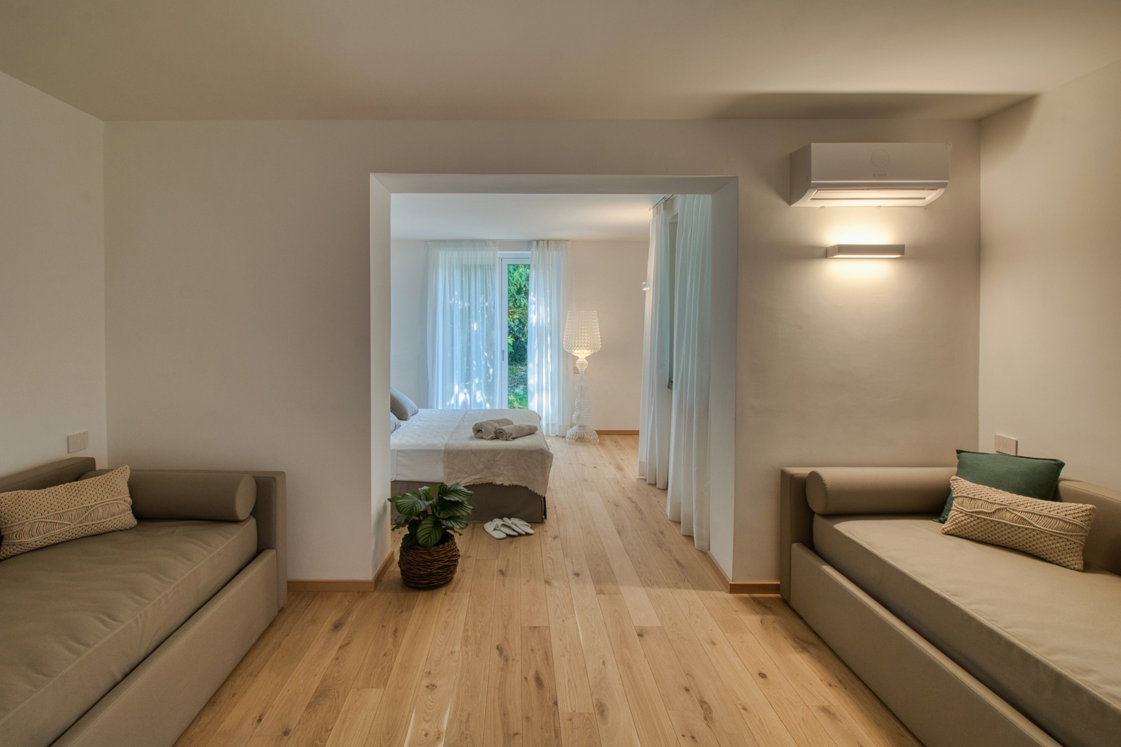 - image: 25