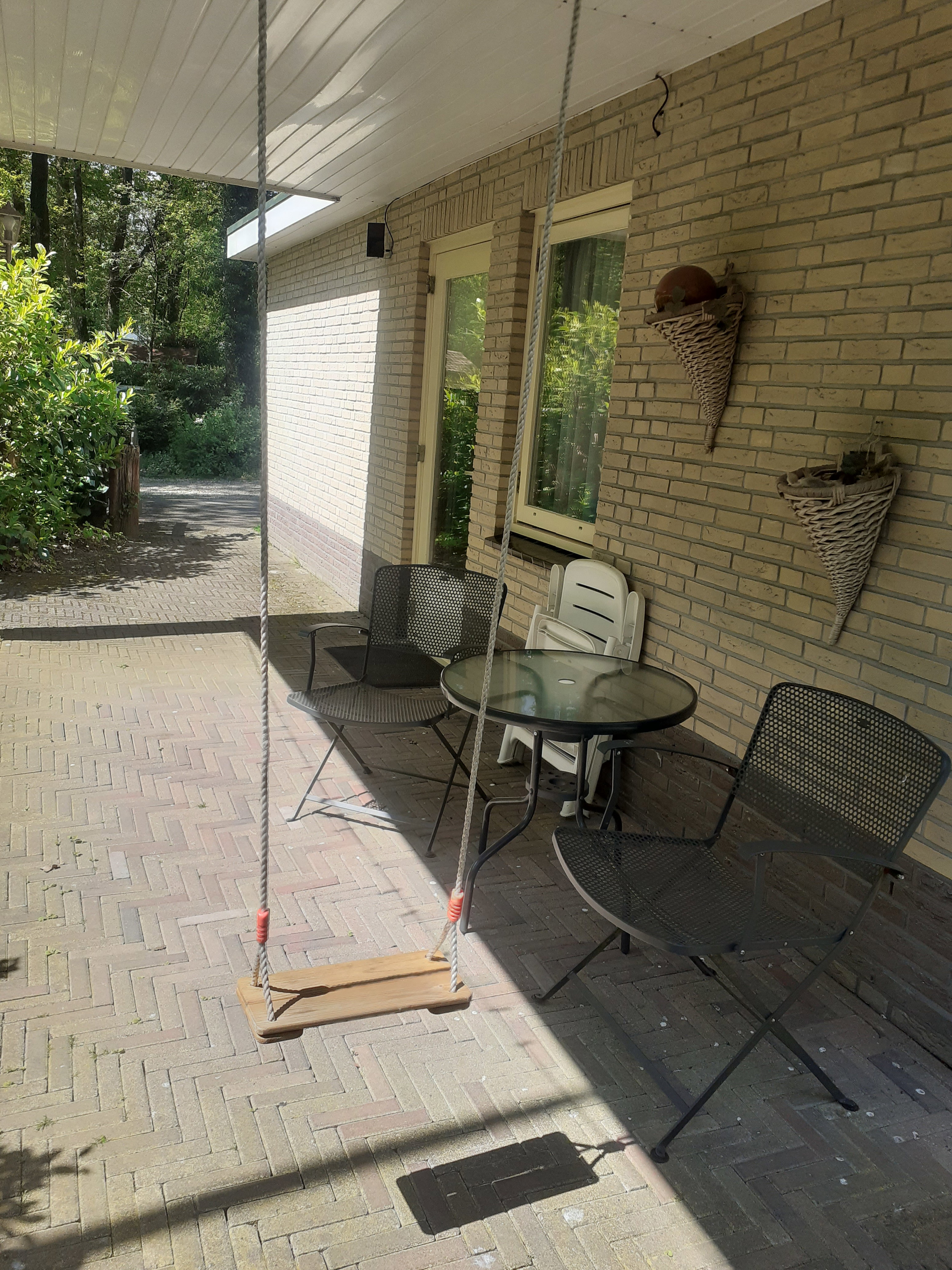 - image: 26