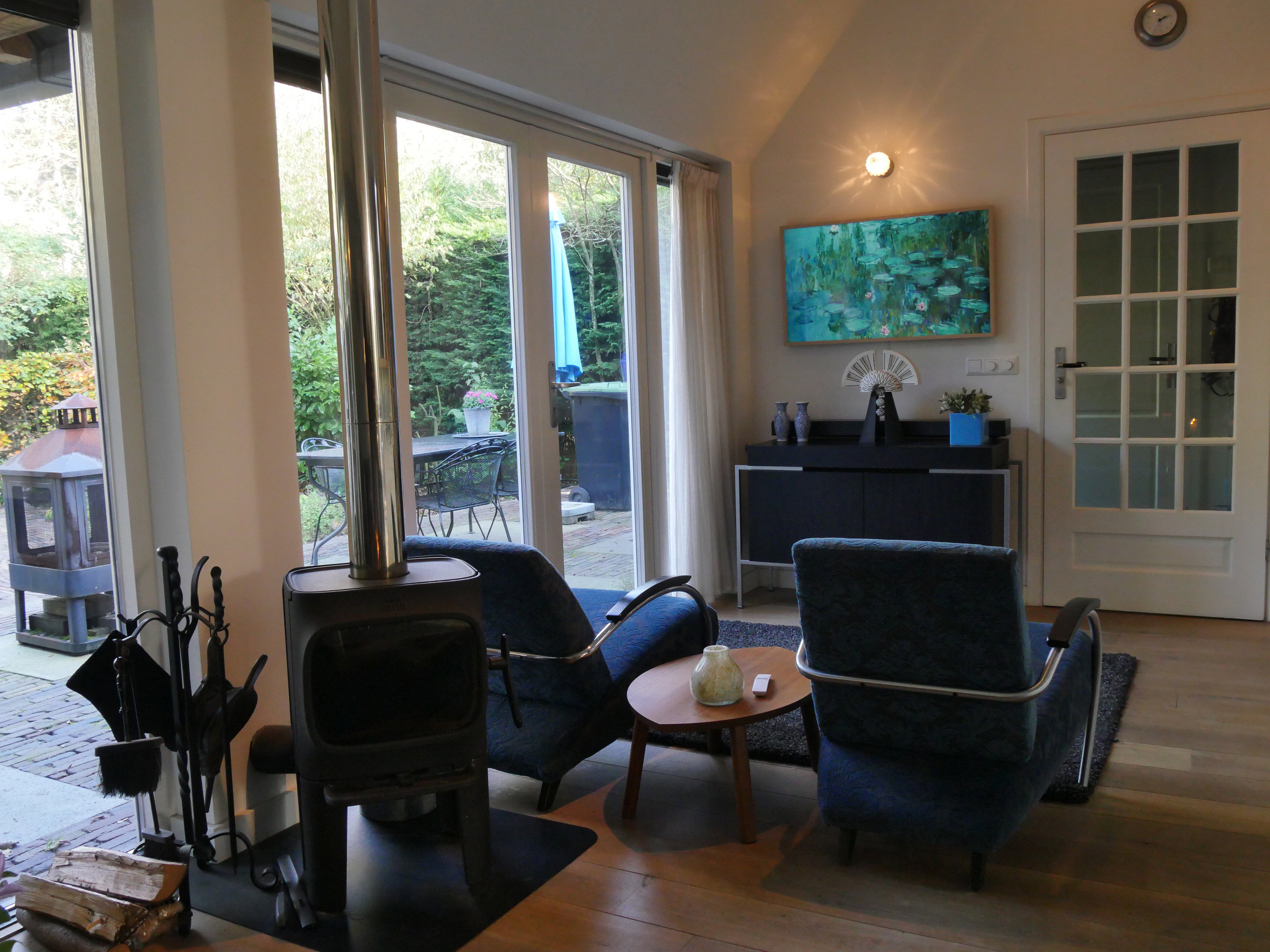 - image: 10
