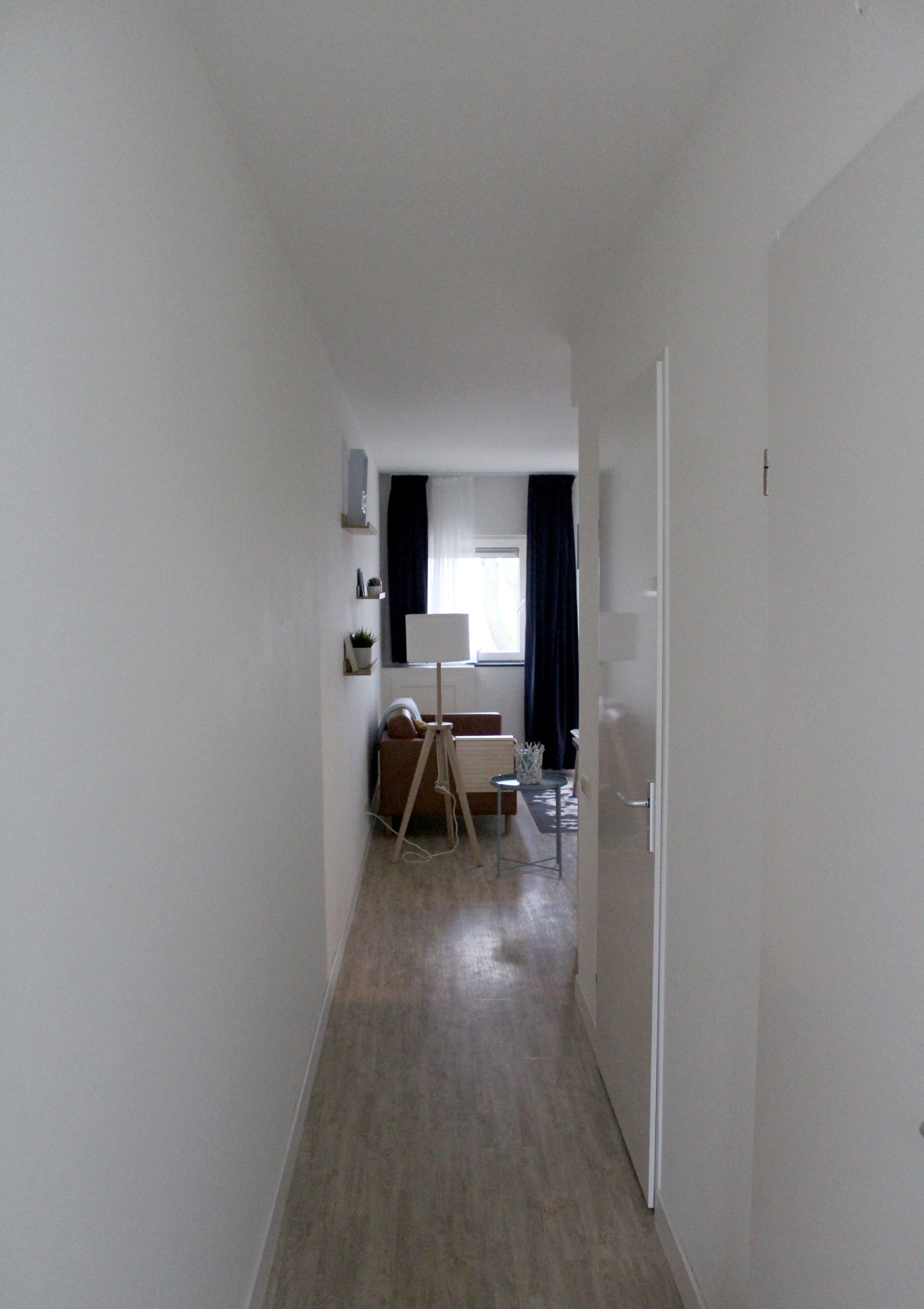 - image: 11
