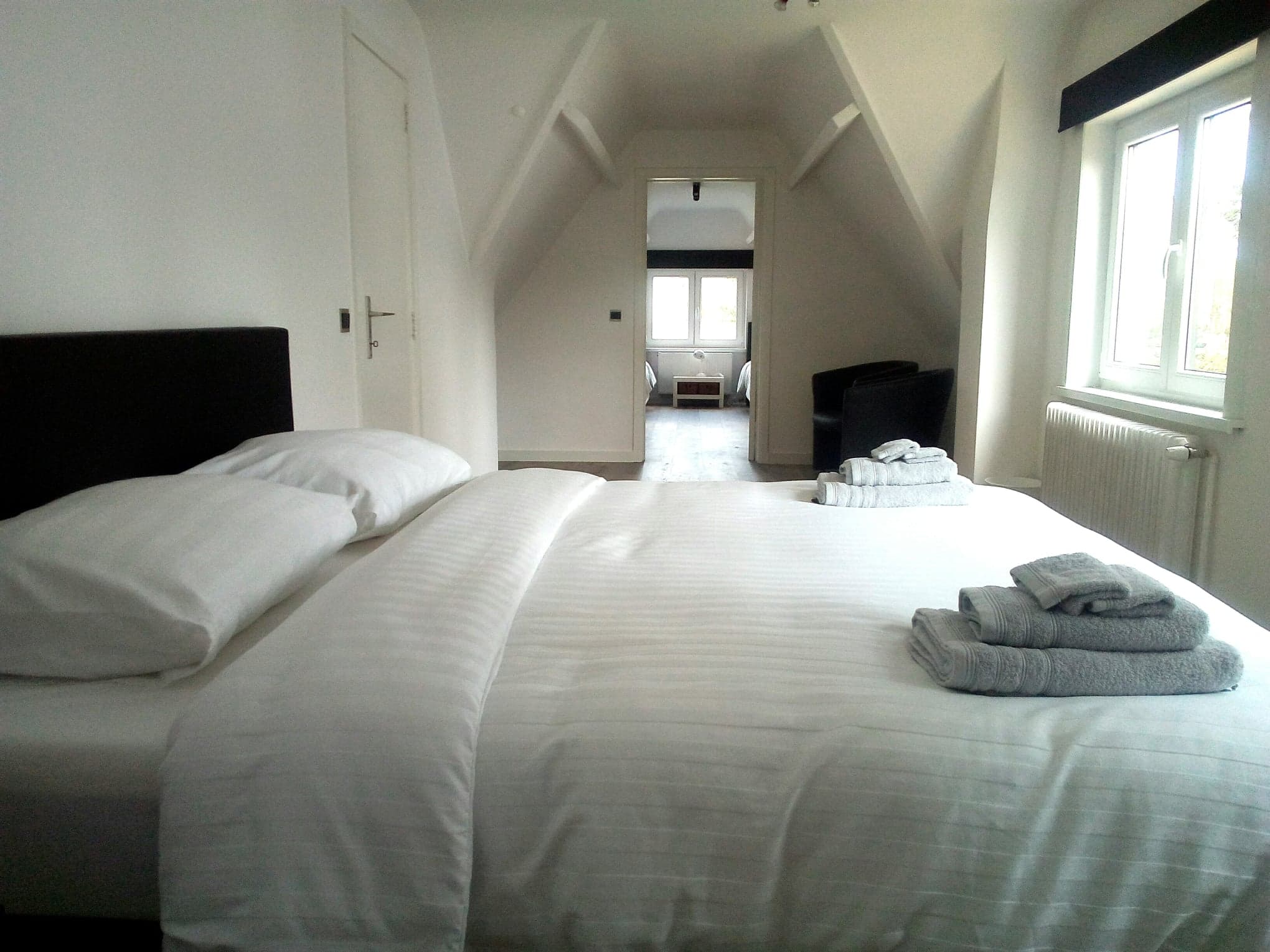 - image: 11