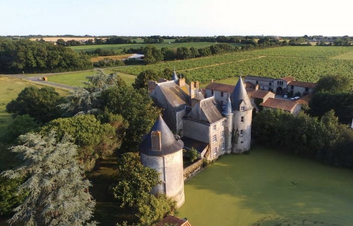 Maison nature à Saint-Hilaire-de-Loulay