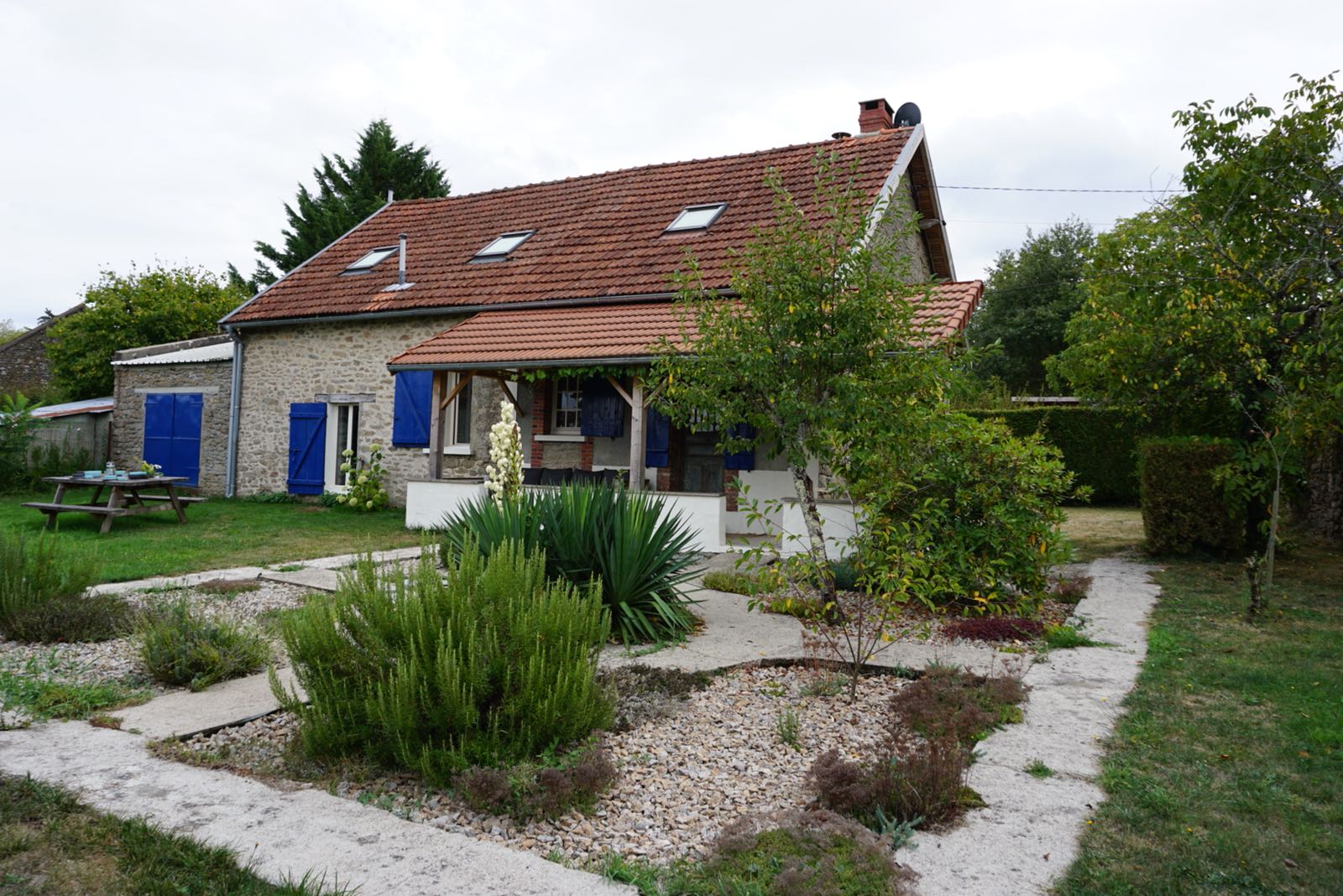 Naturhäuschen in La Bazonnerie
