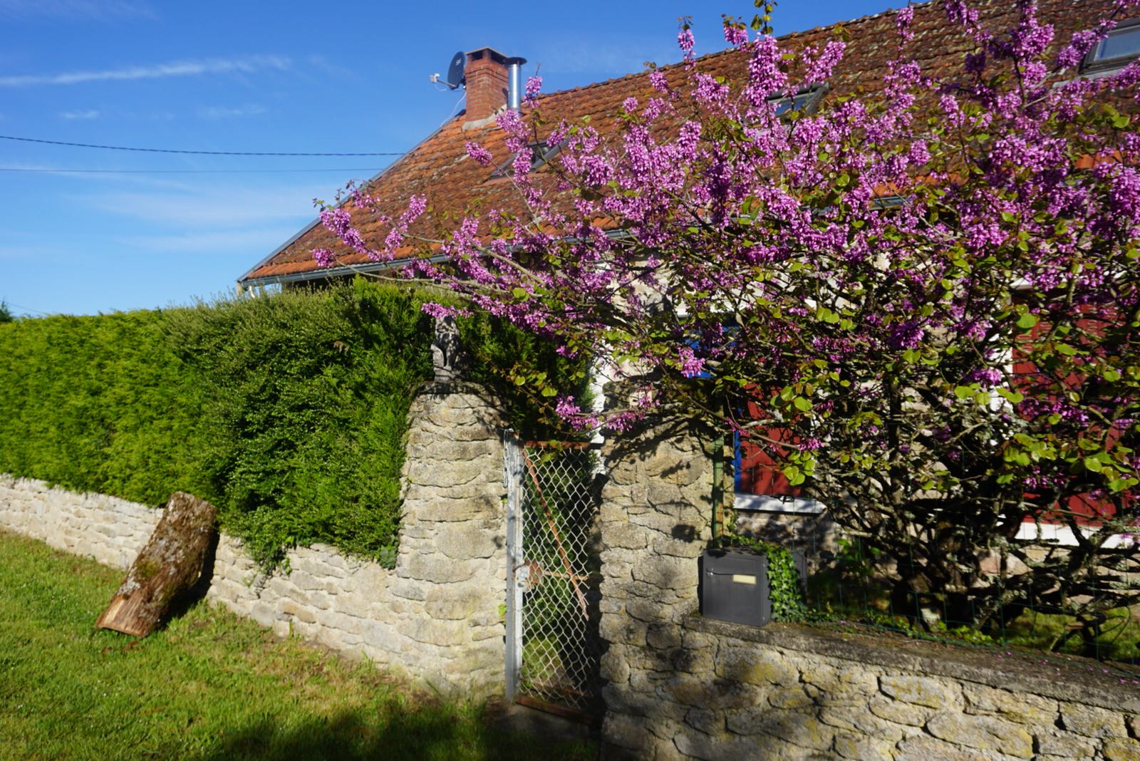 Naturhäuschen in La Bazonnerie