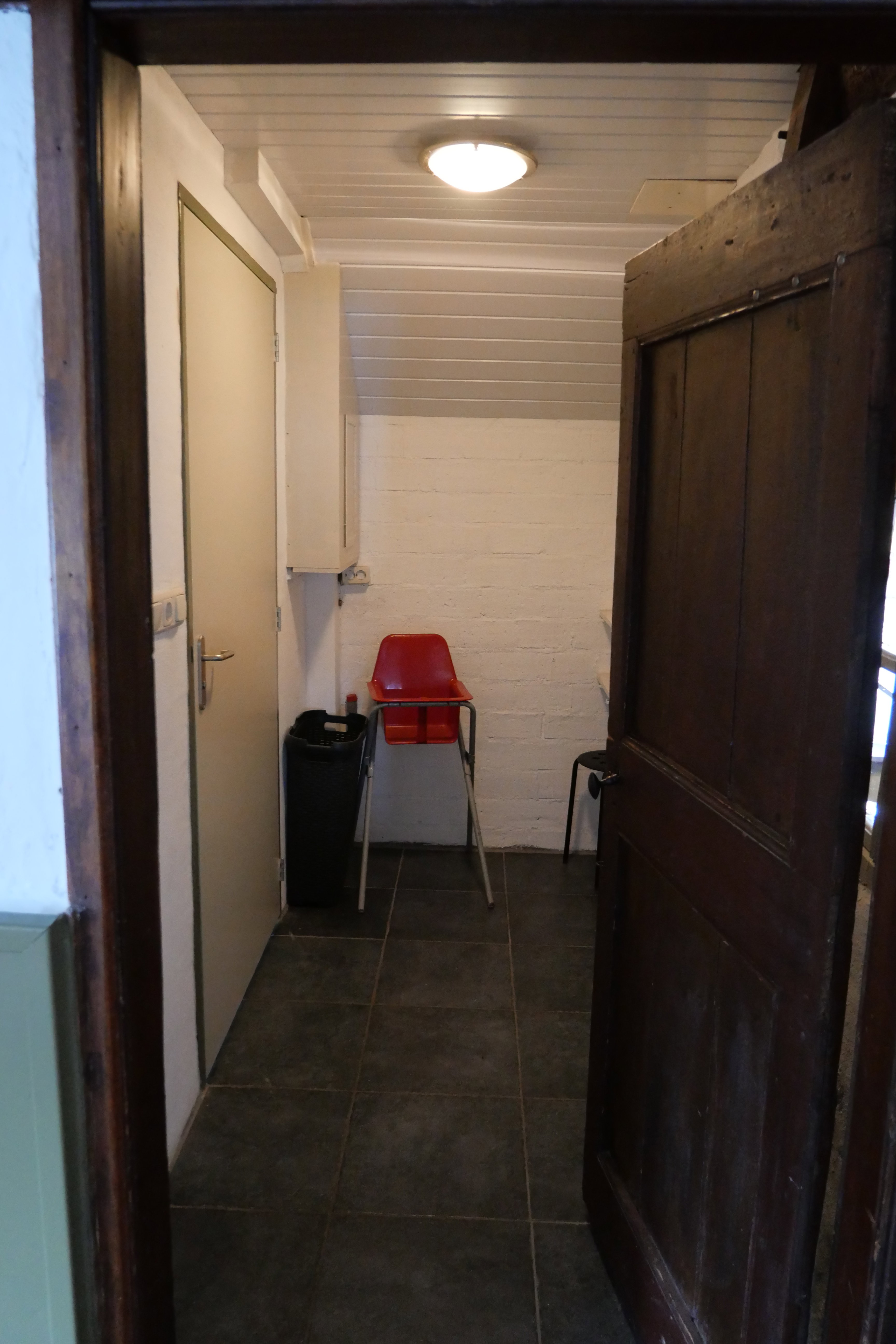 - image: 12