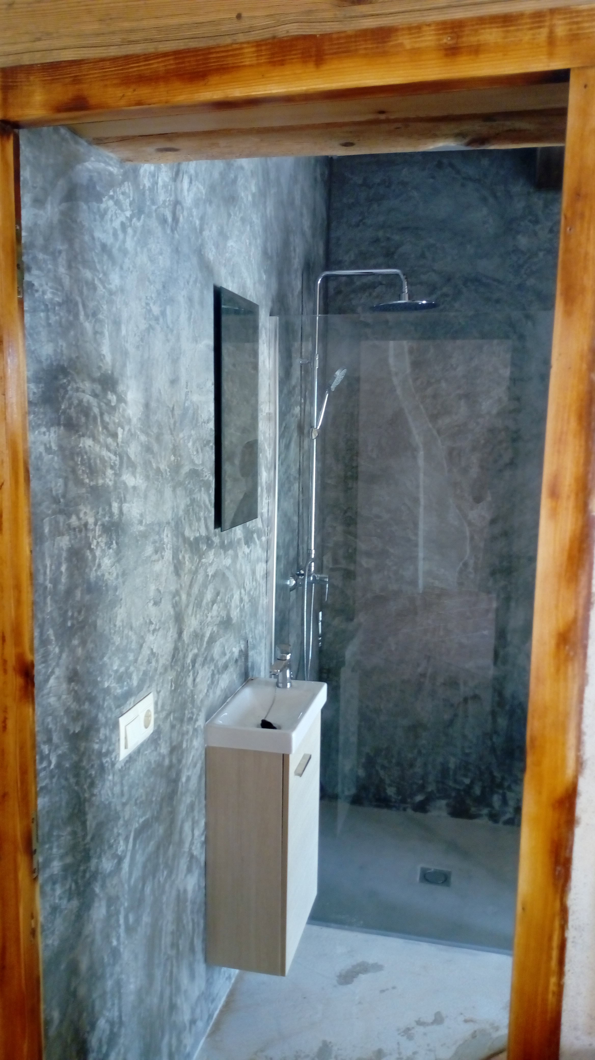 - image: 11