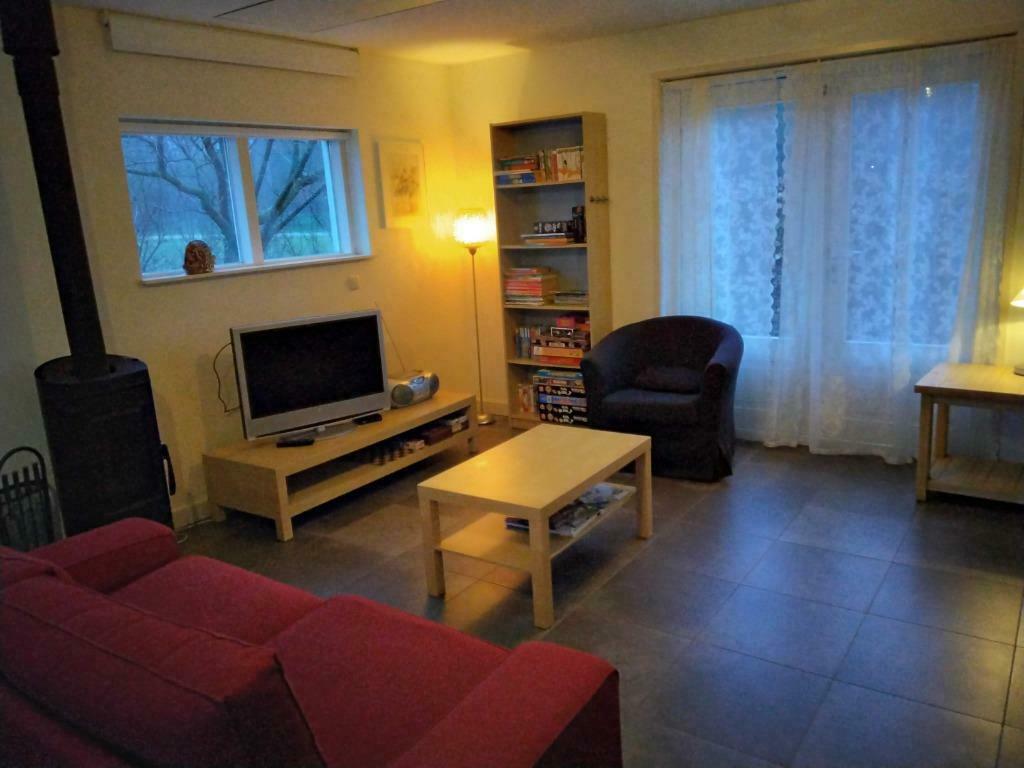 - image: 11