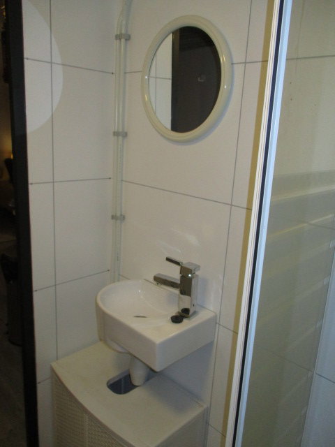 - image: 6