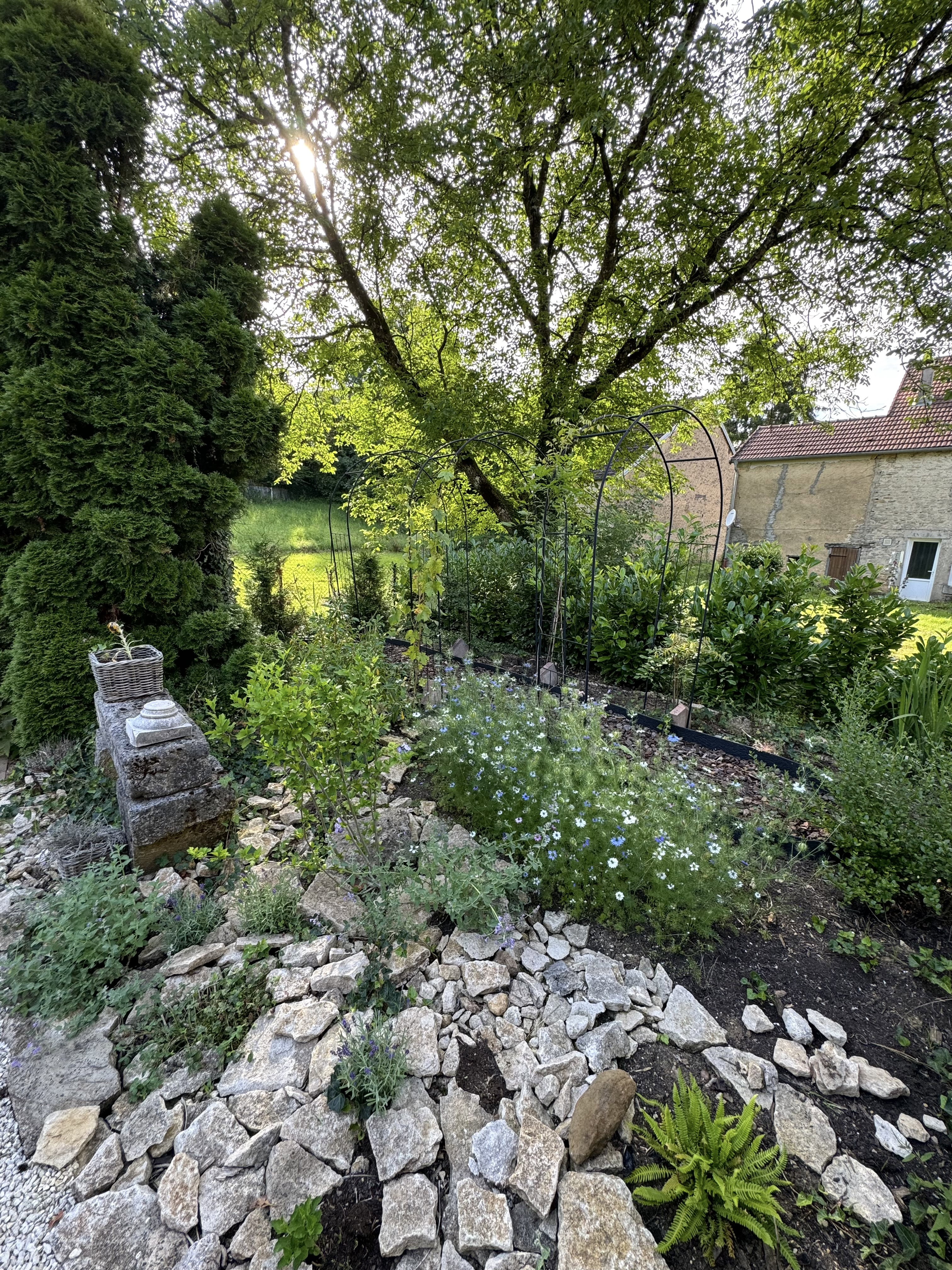 Naturhäuschen in VITRY-LES-NOGENT
