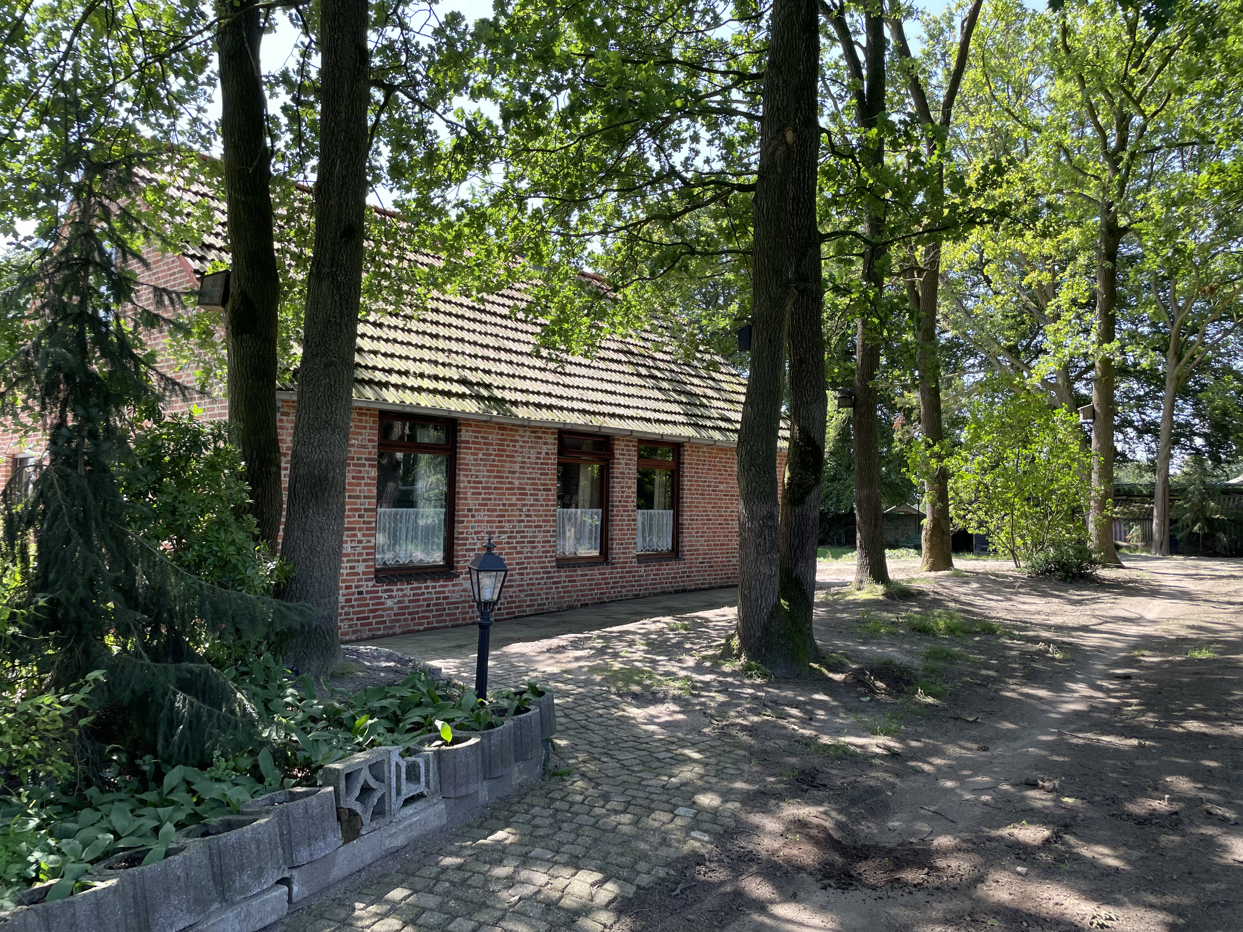 - image: 27