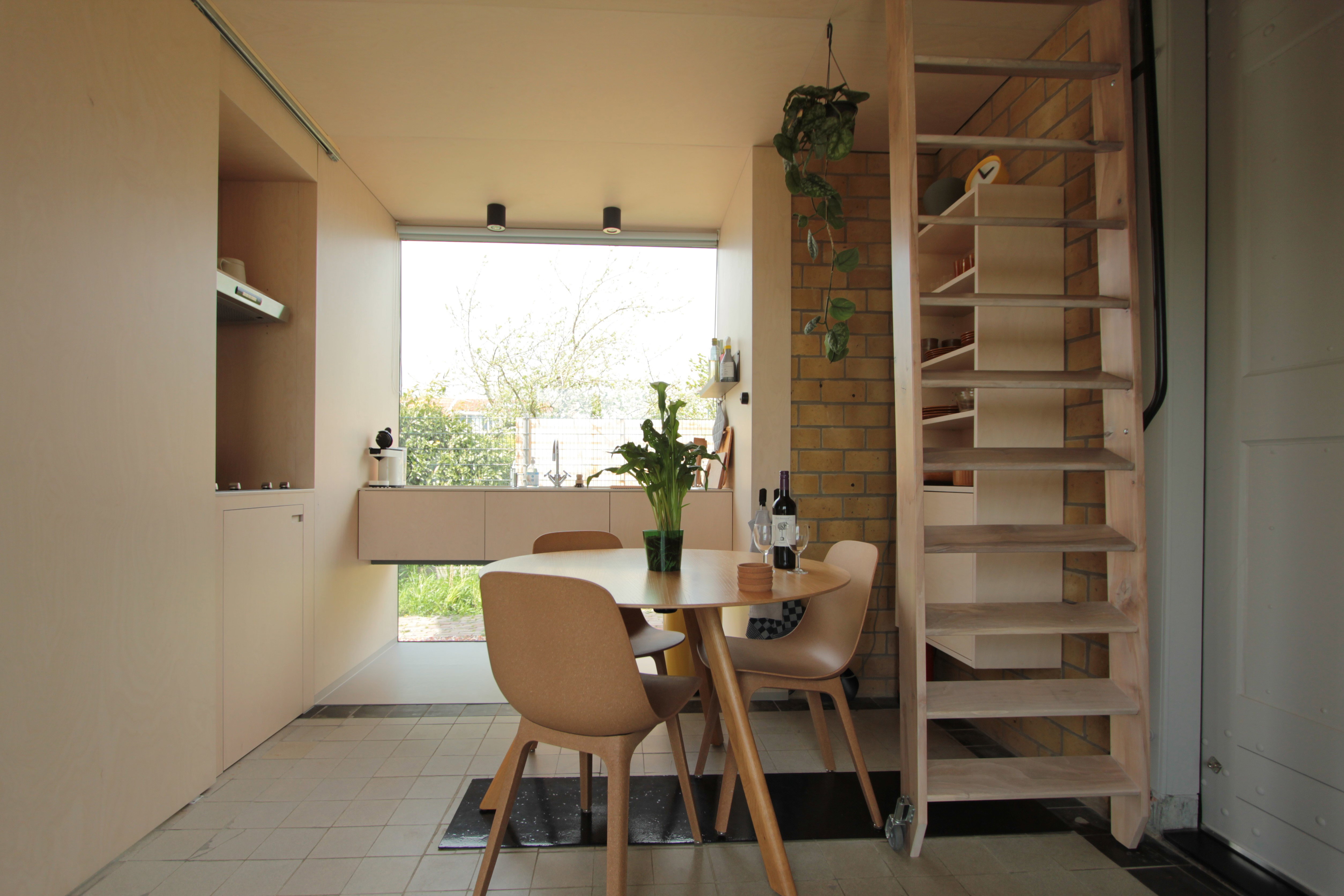 - image: 12
