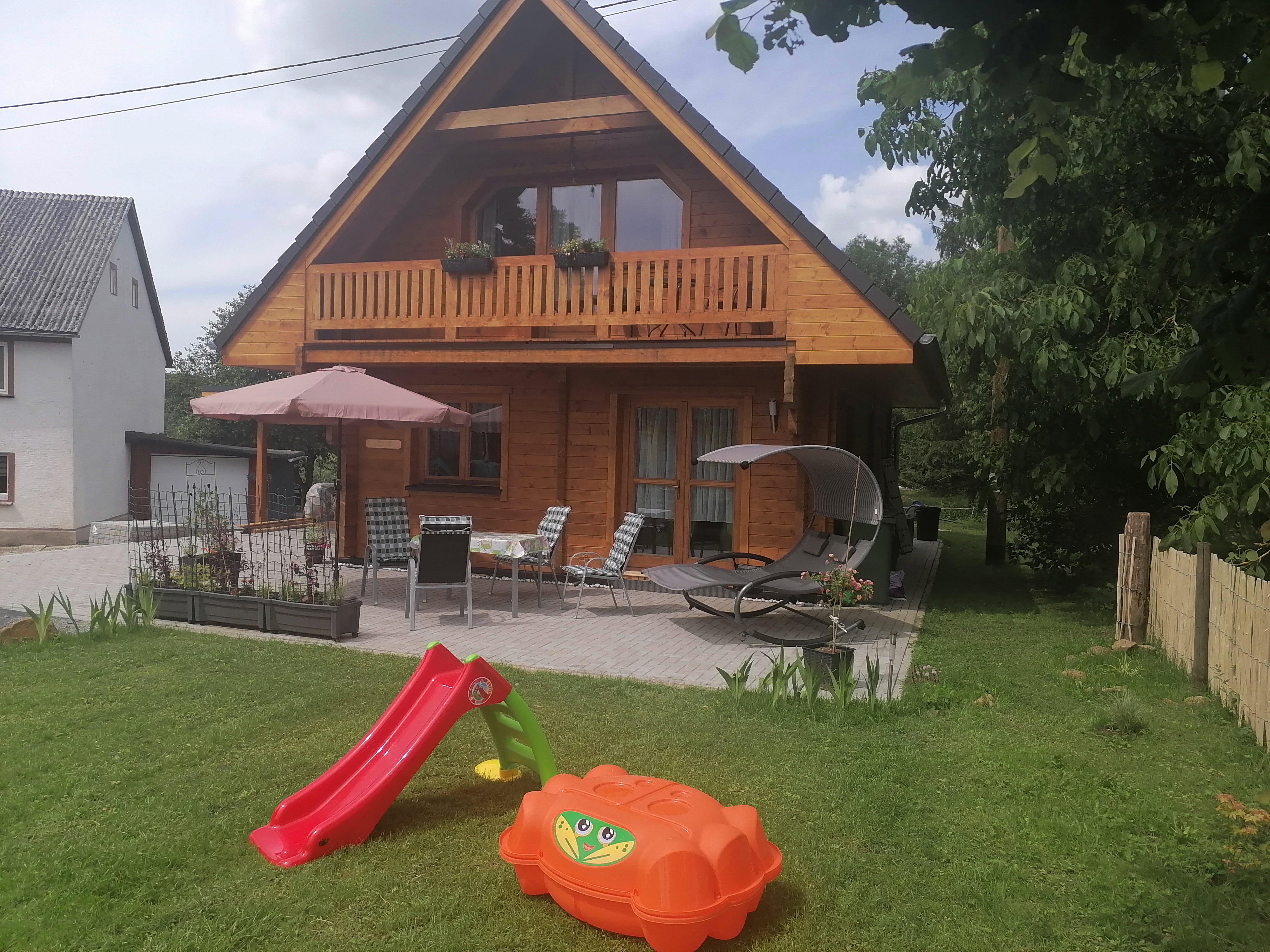 Naturhäuschen in Steinen