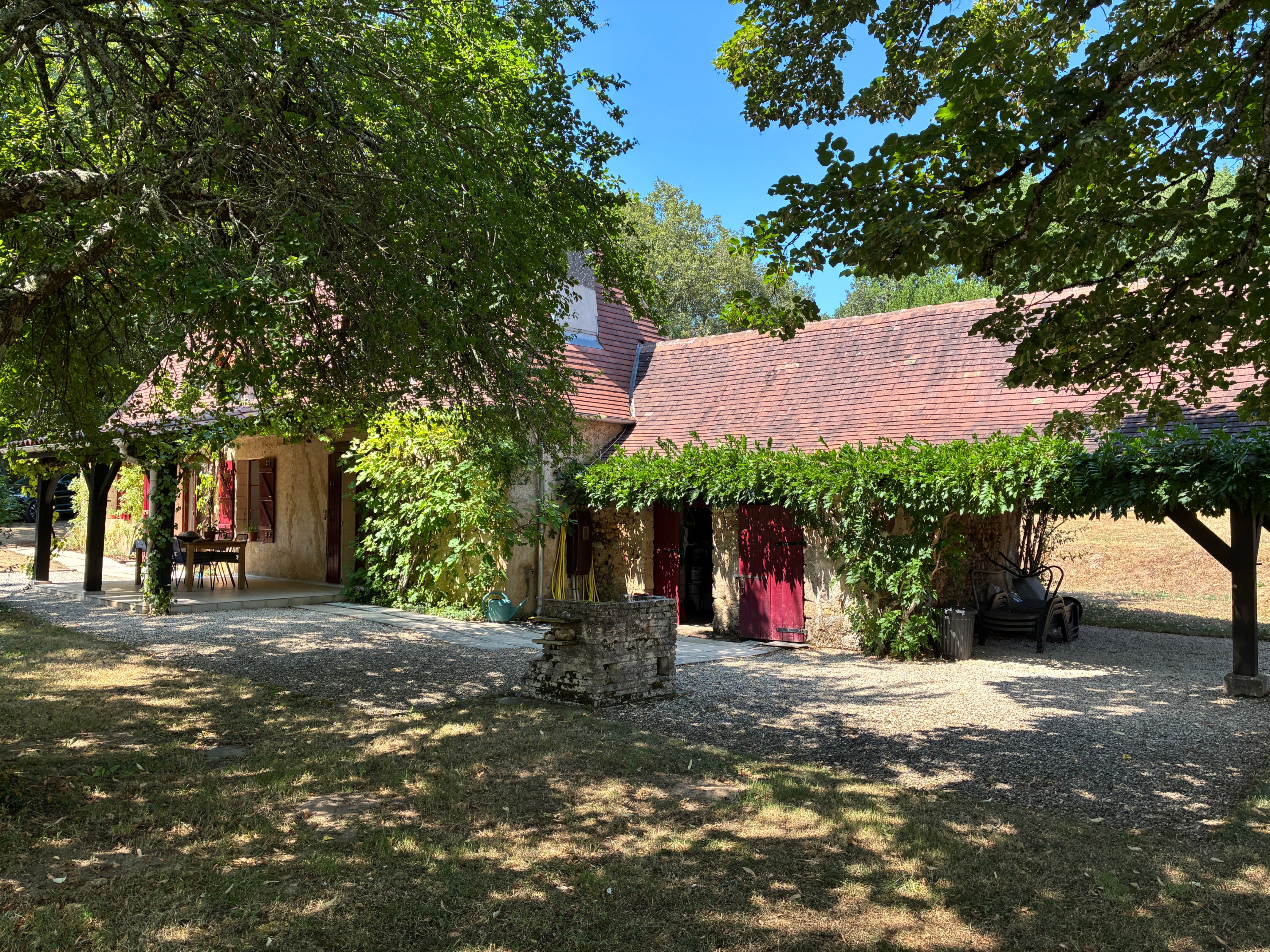 Casa nella natura a Rouffignac Saint Cernin de Reilhac