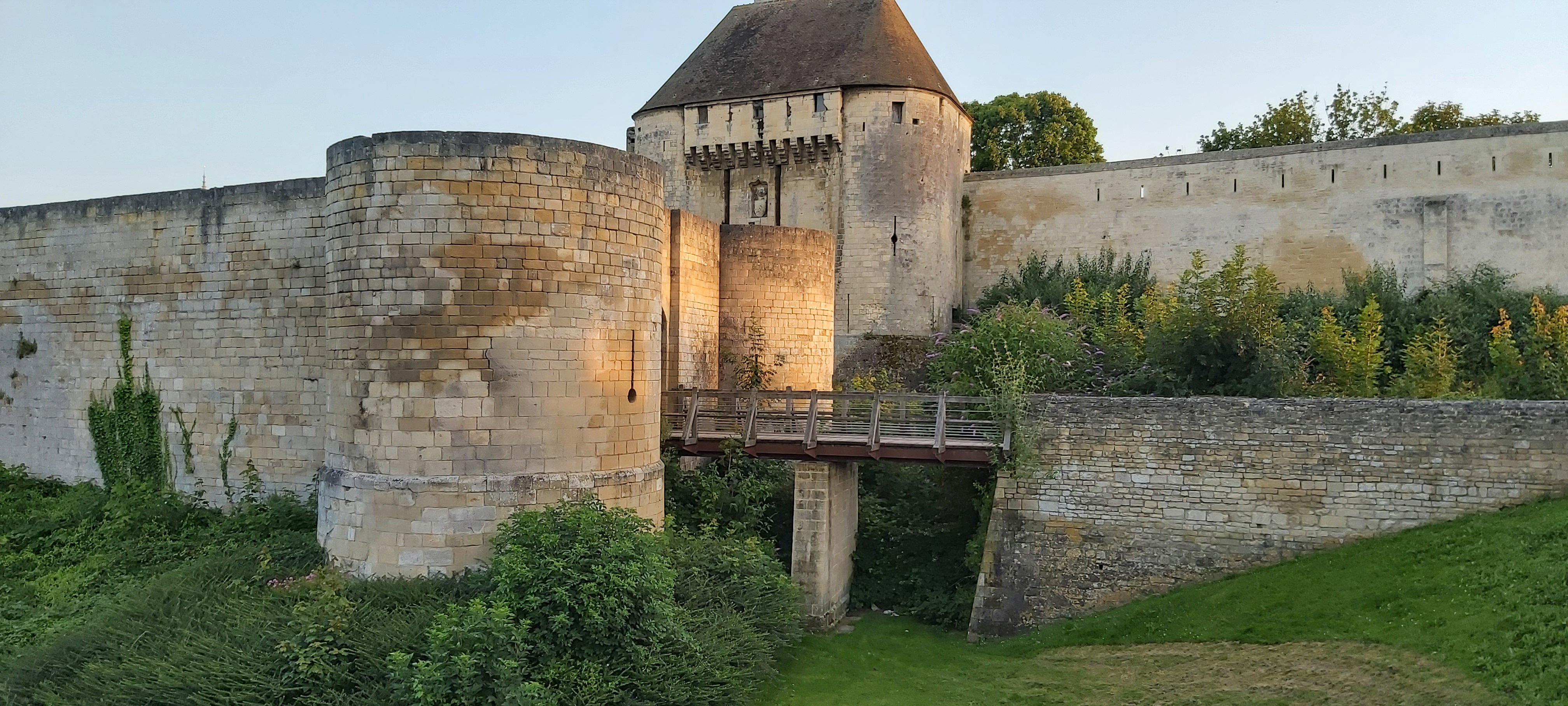 - image: 28