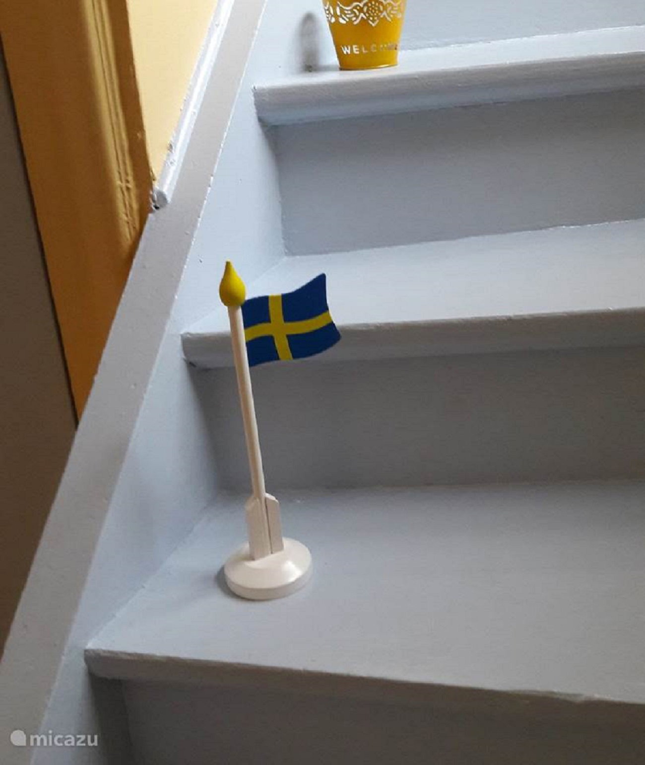 - image: 22
