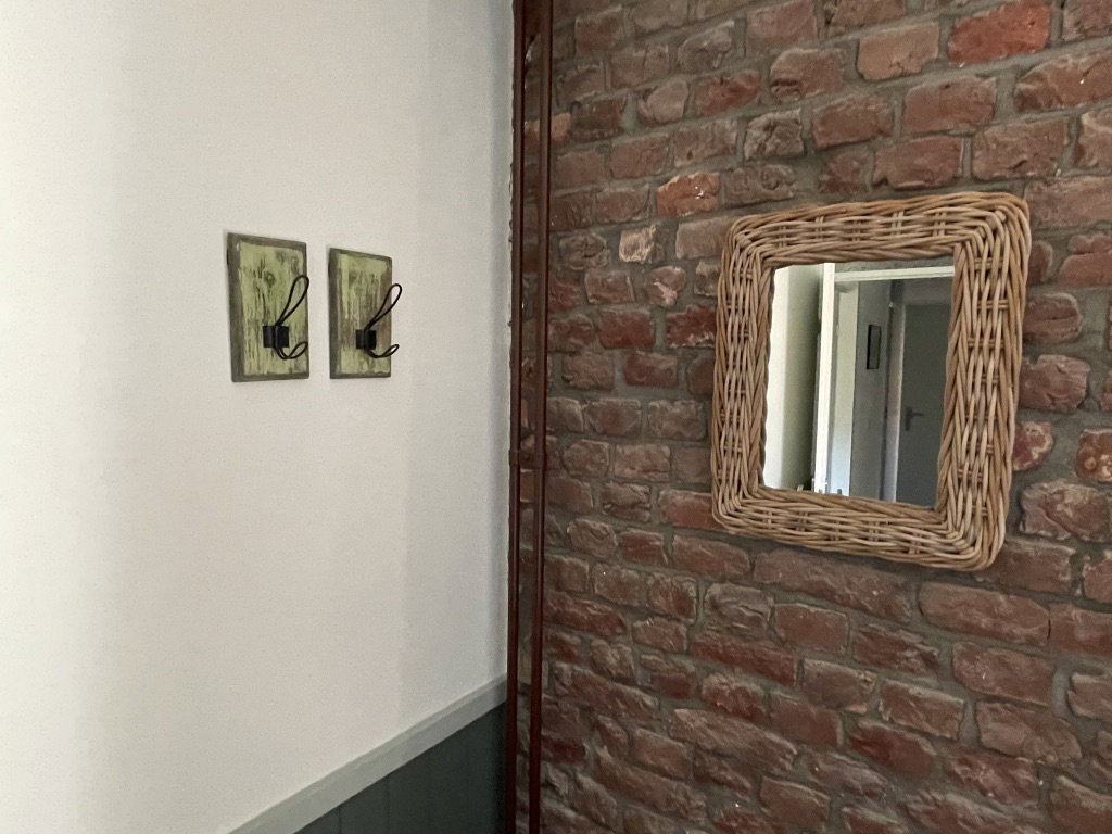 - image: 17