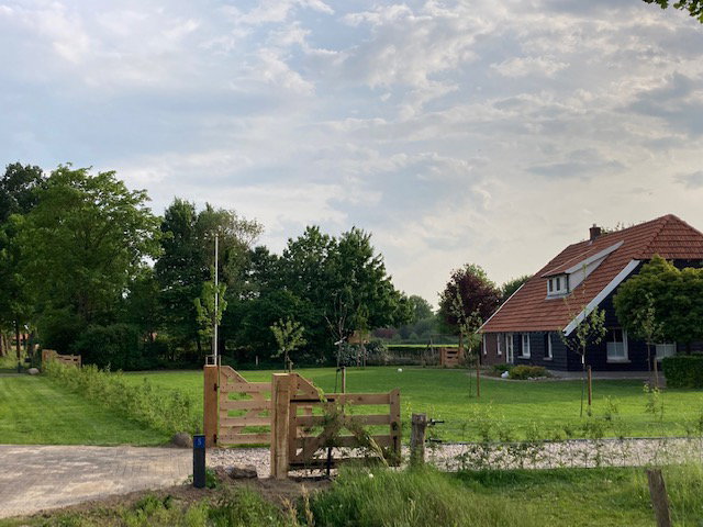 - image: 27