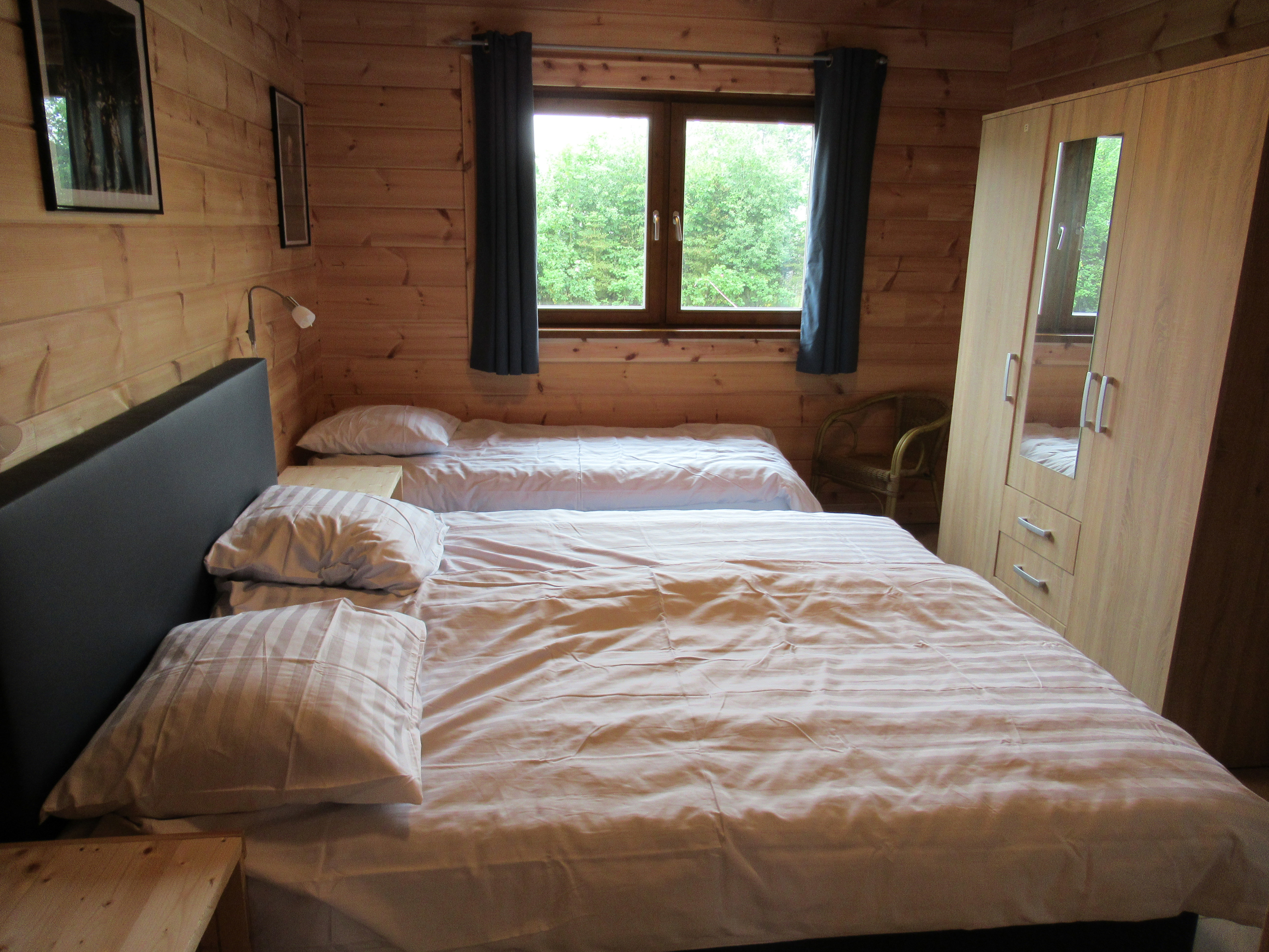 - image: 22
