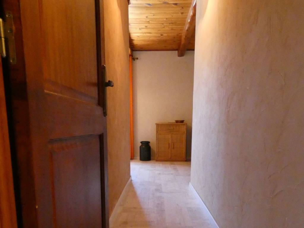 - image: 20