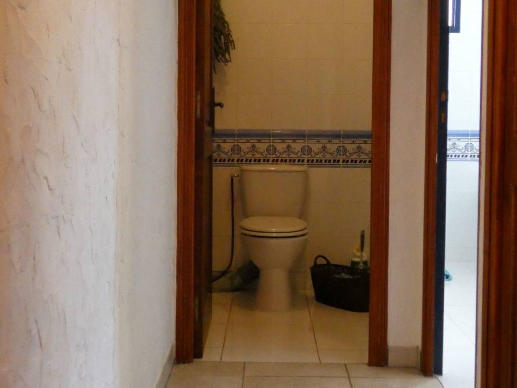 - image: 25