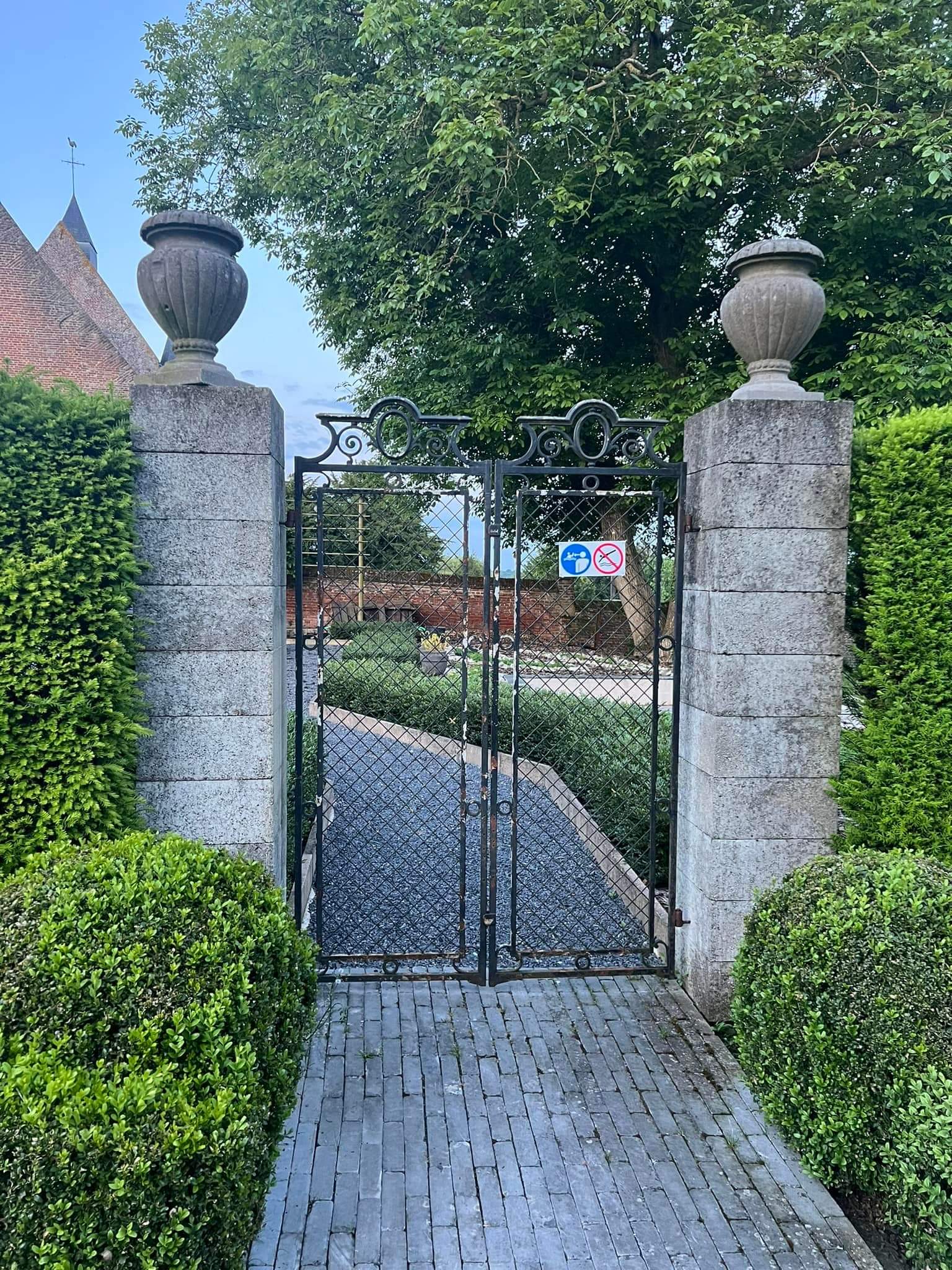 - image: 32