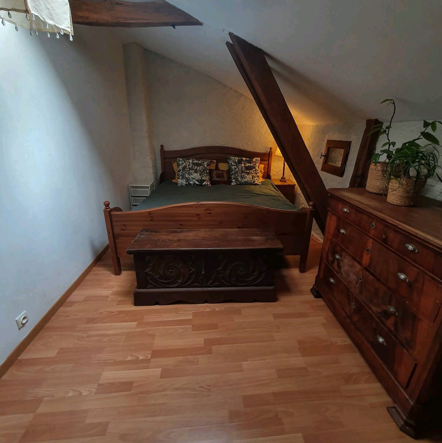 - image: 21