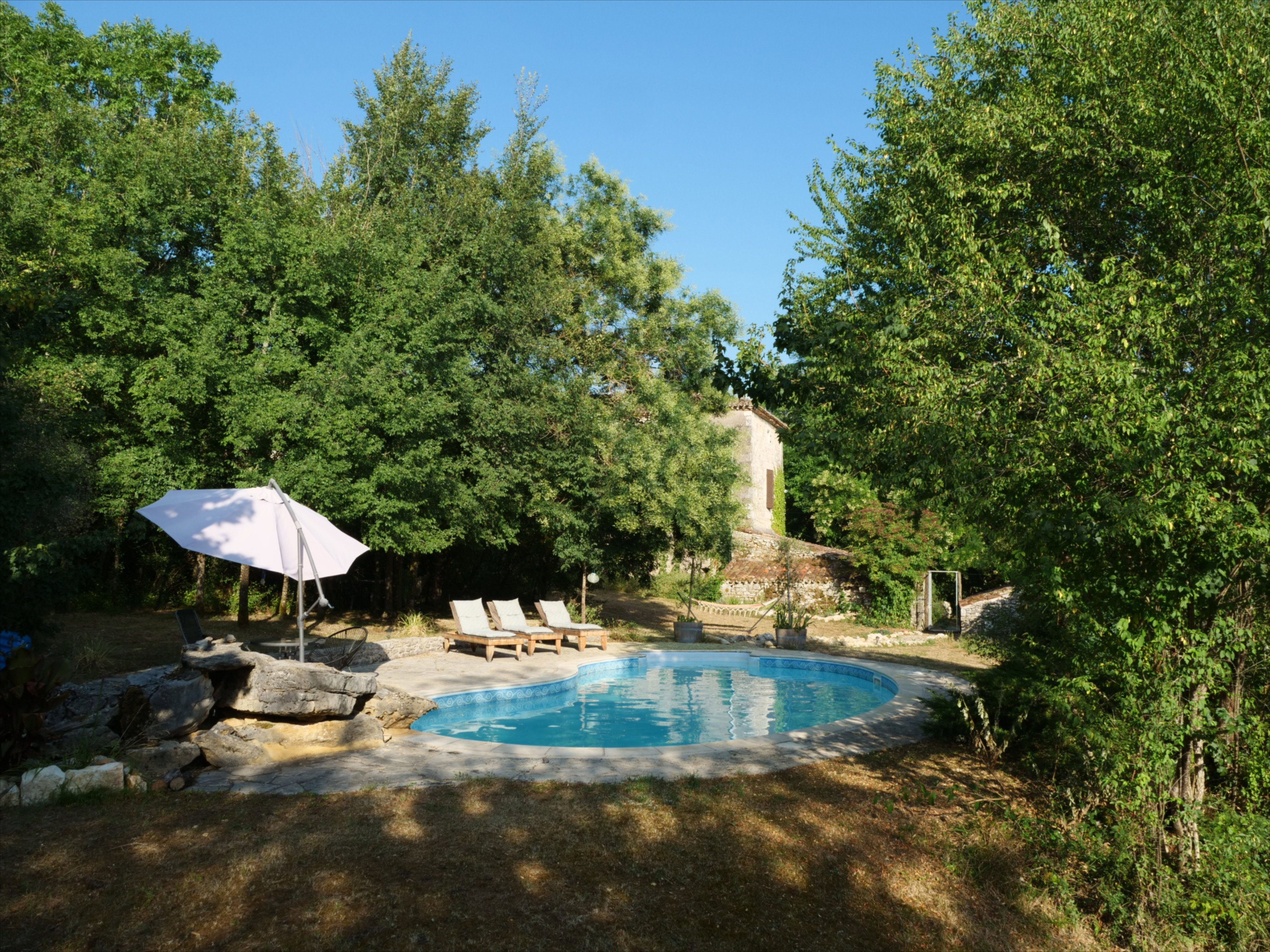 Nature house in Serignac