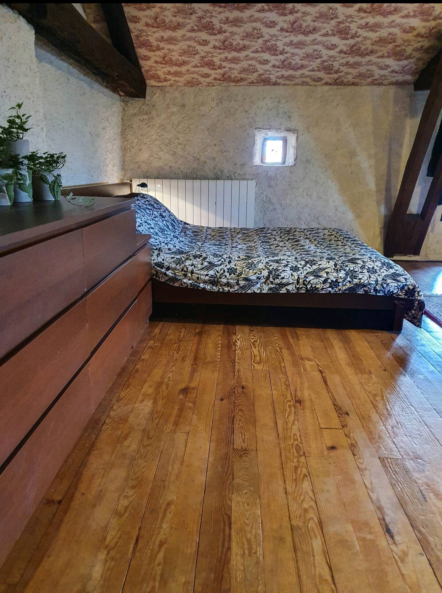 - image: 15