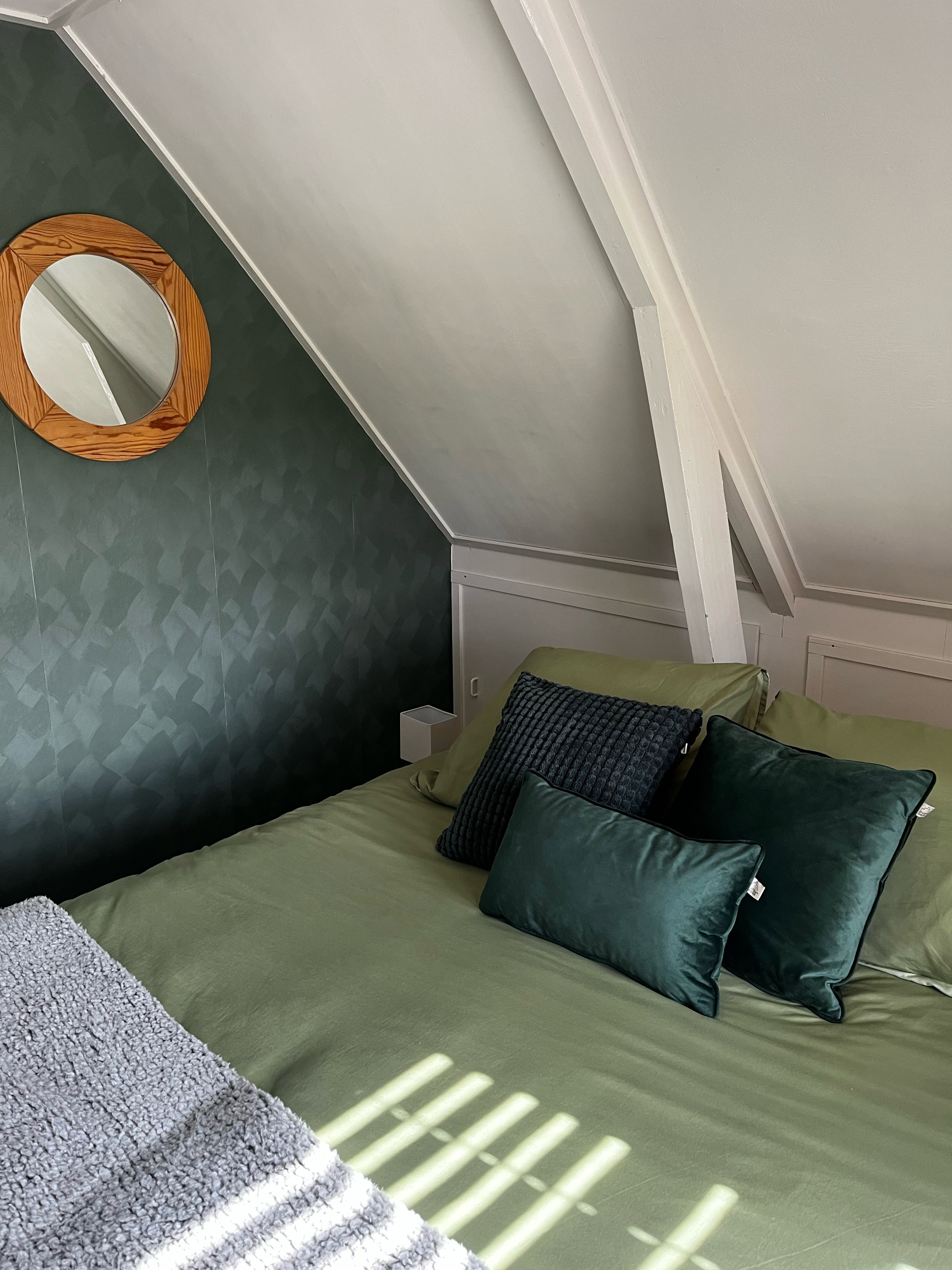 - image: 20