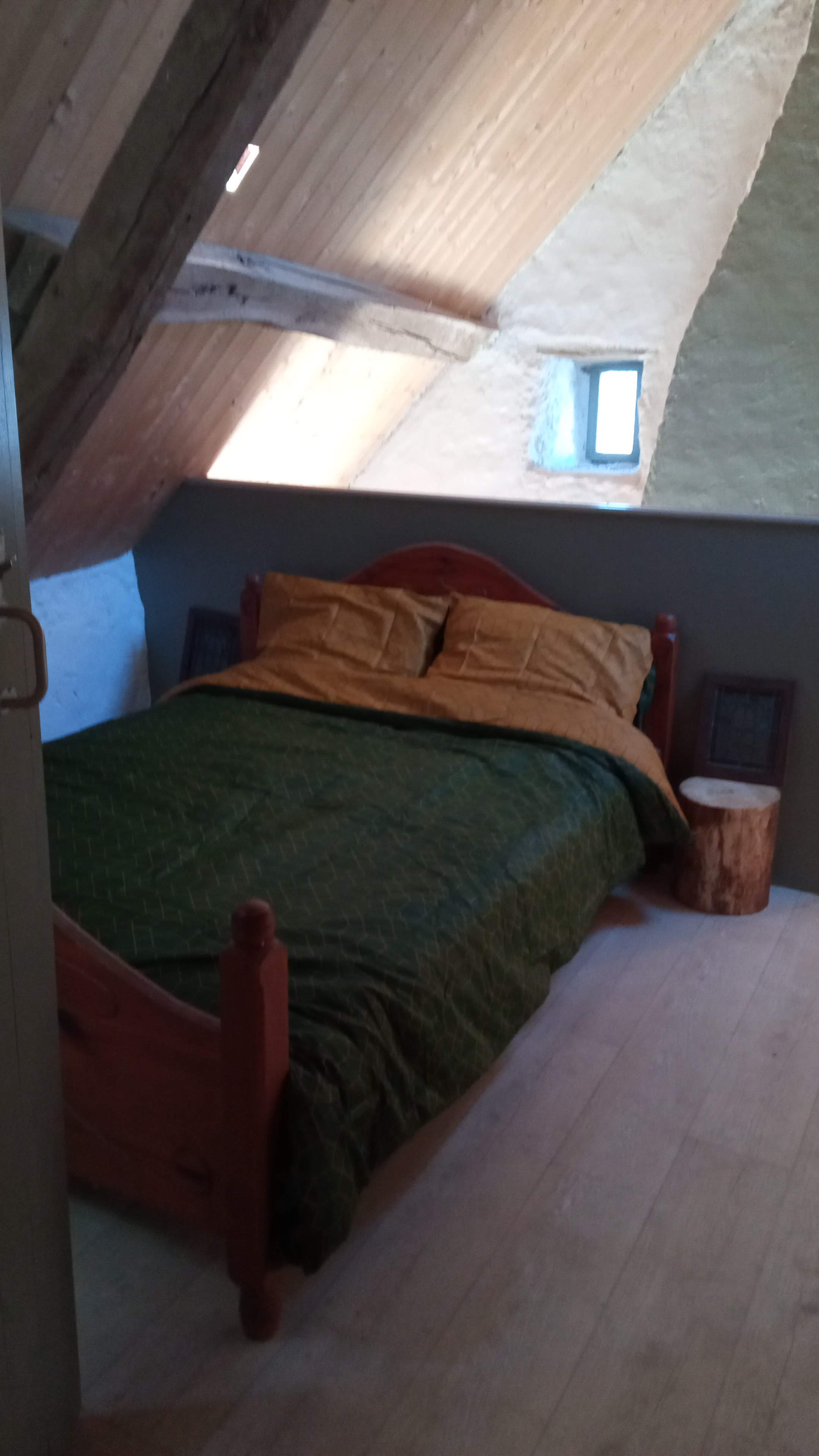 - image: 12