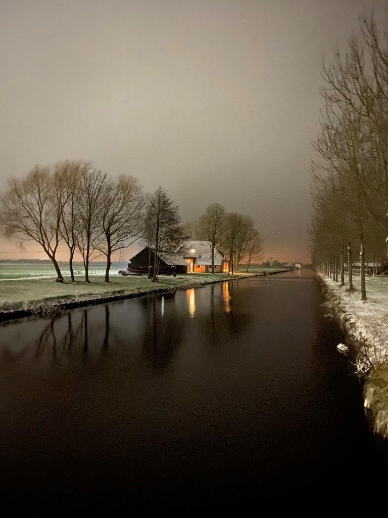 - image: 42