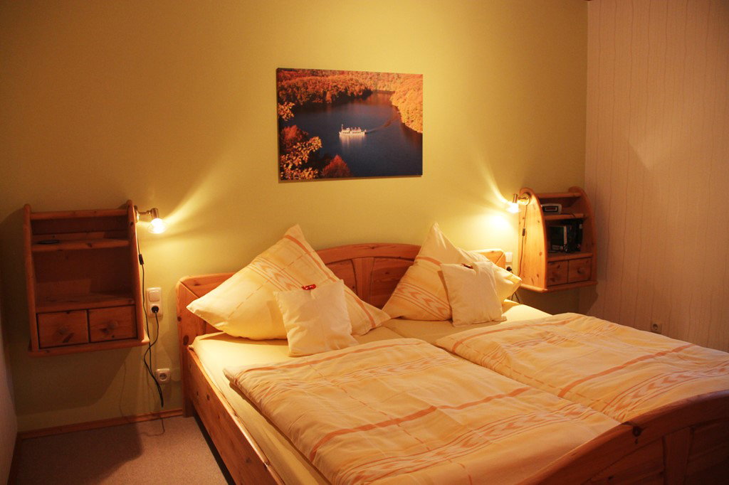 - image: 4