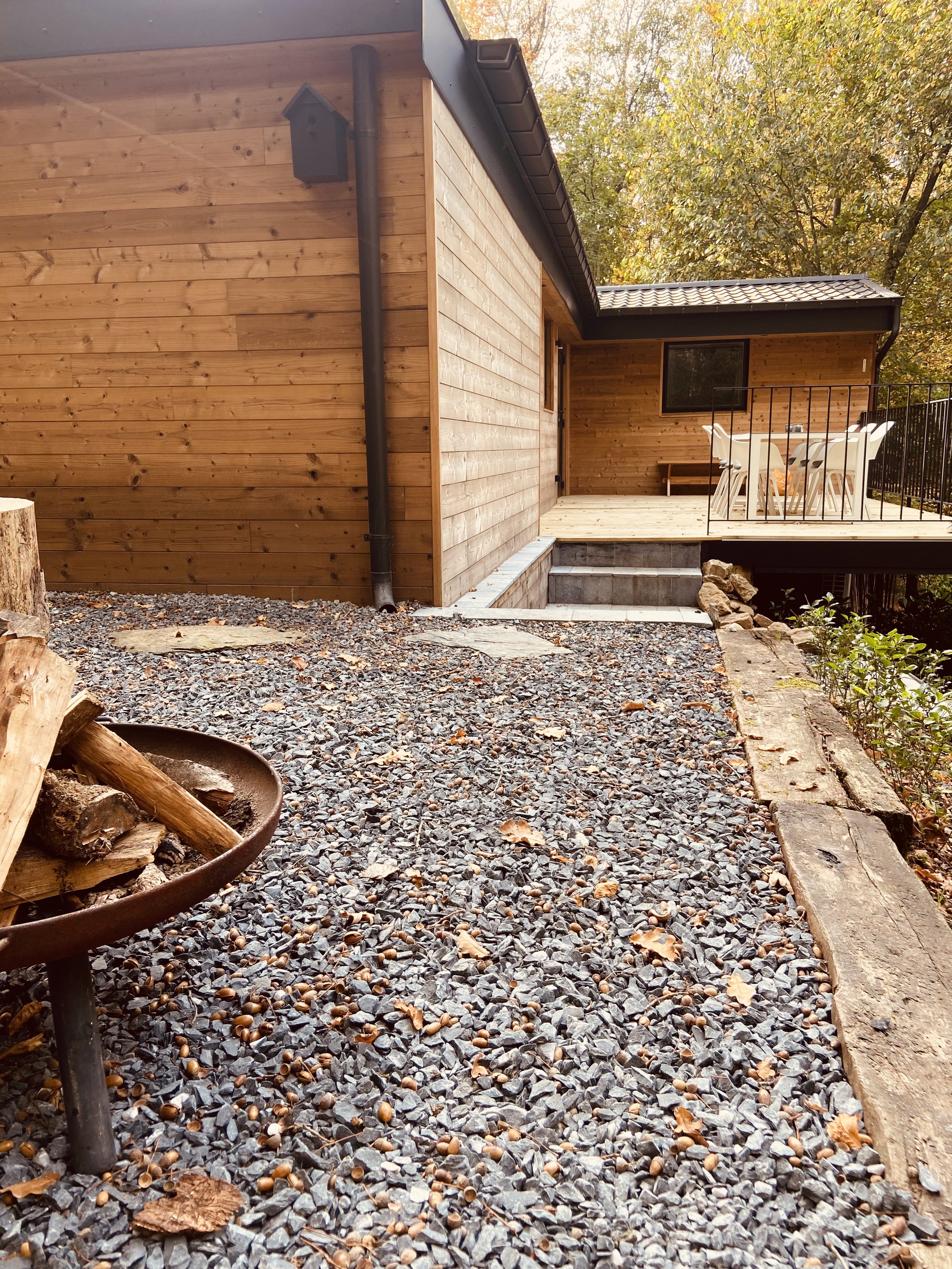 - image: 28