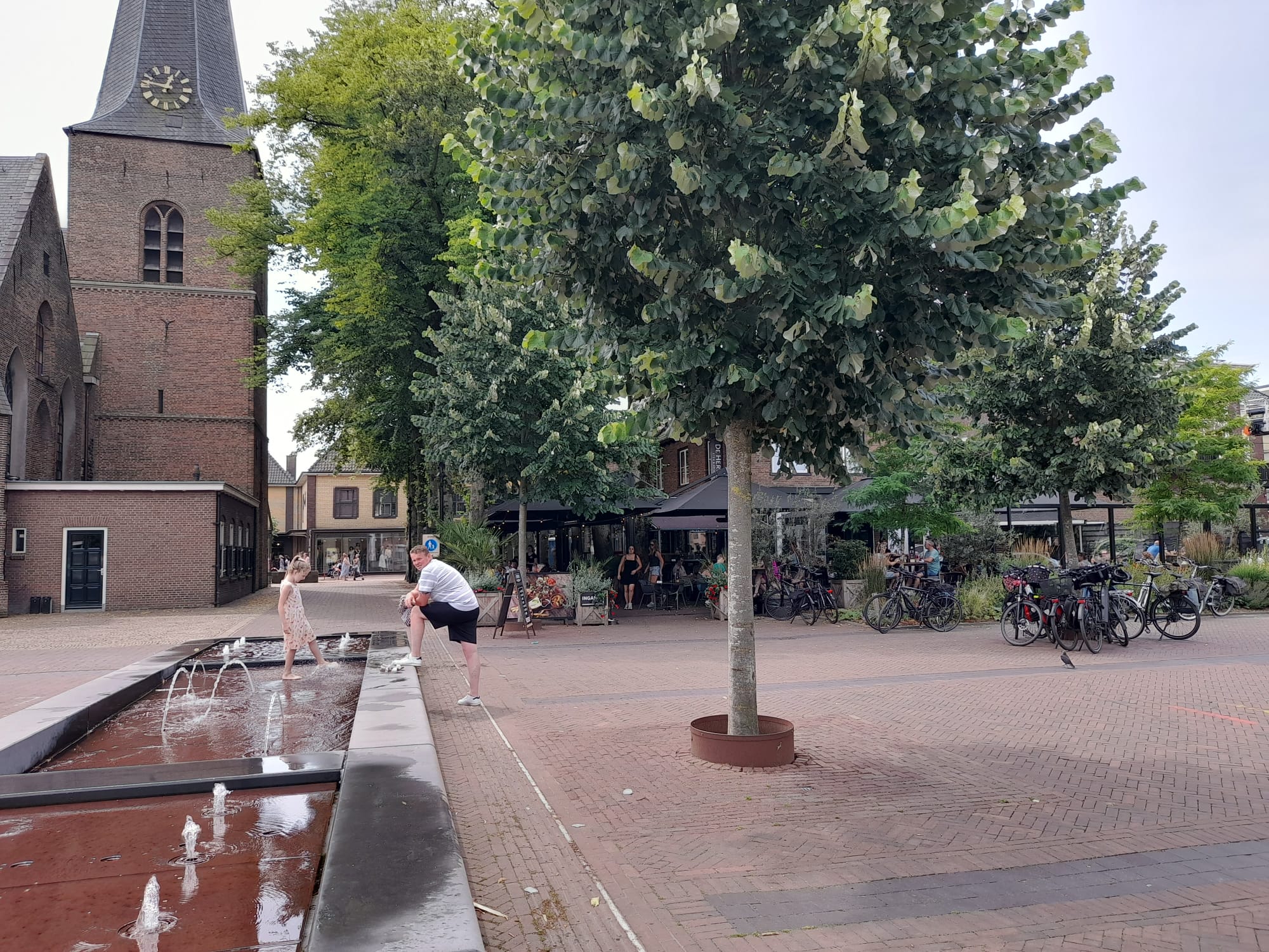 - image: 25