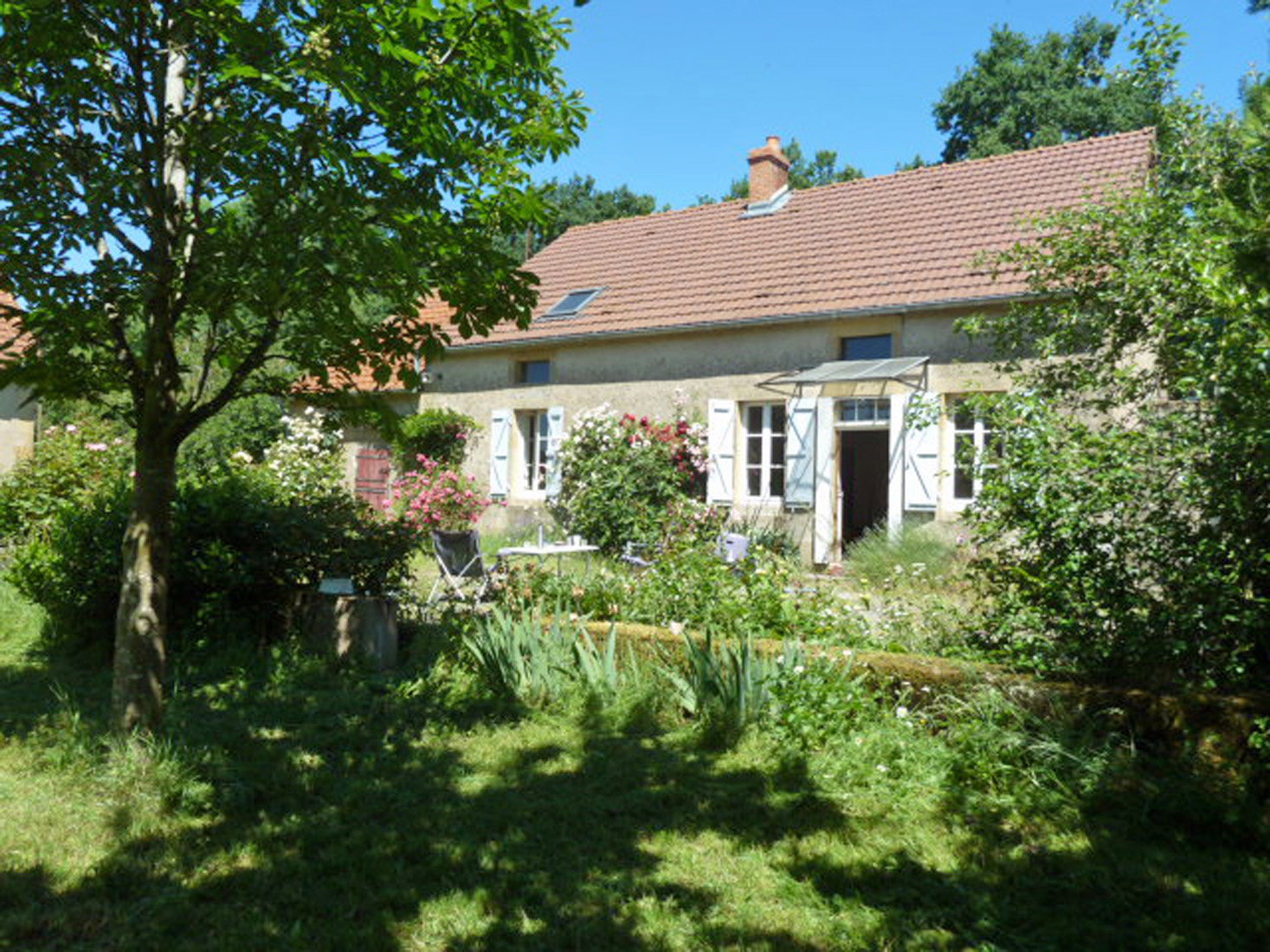 Naturhäuschen in Issy L'Eveque