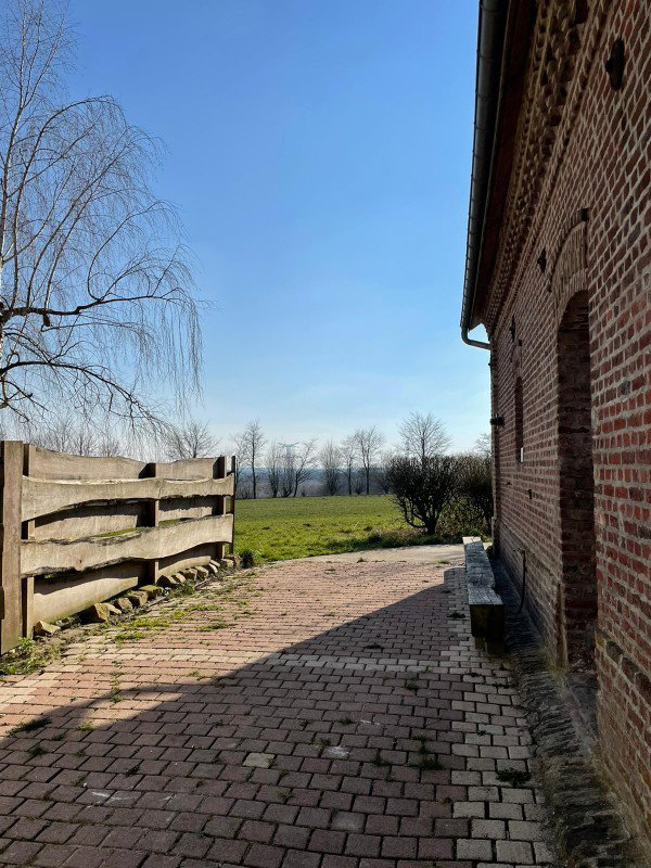 - image: 21