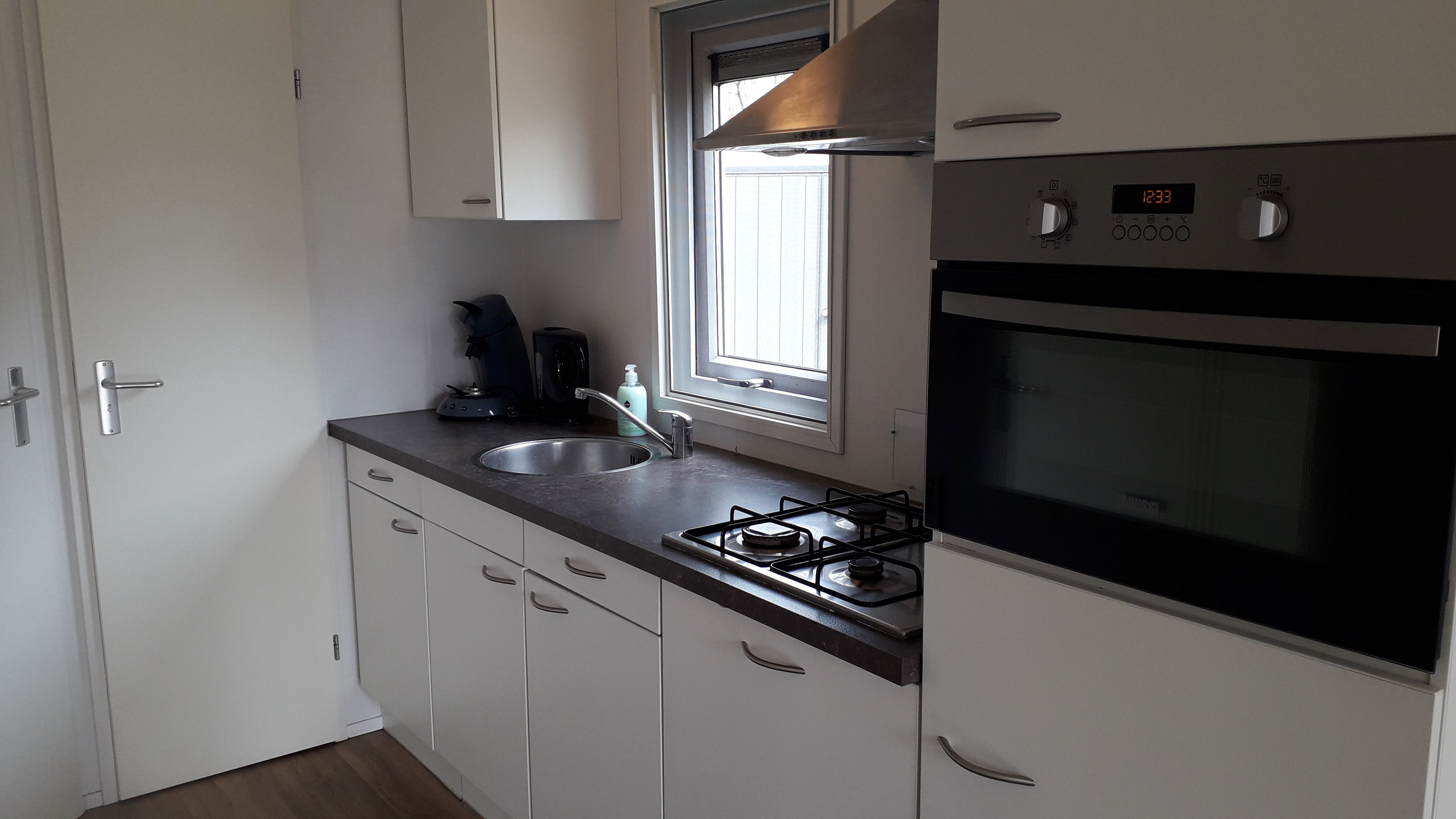 - image: 8