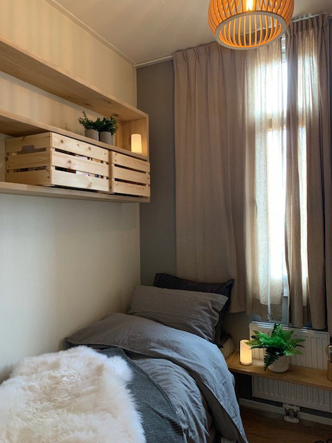 - image: 25