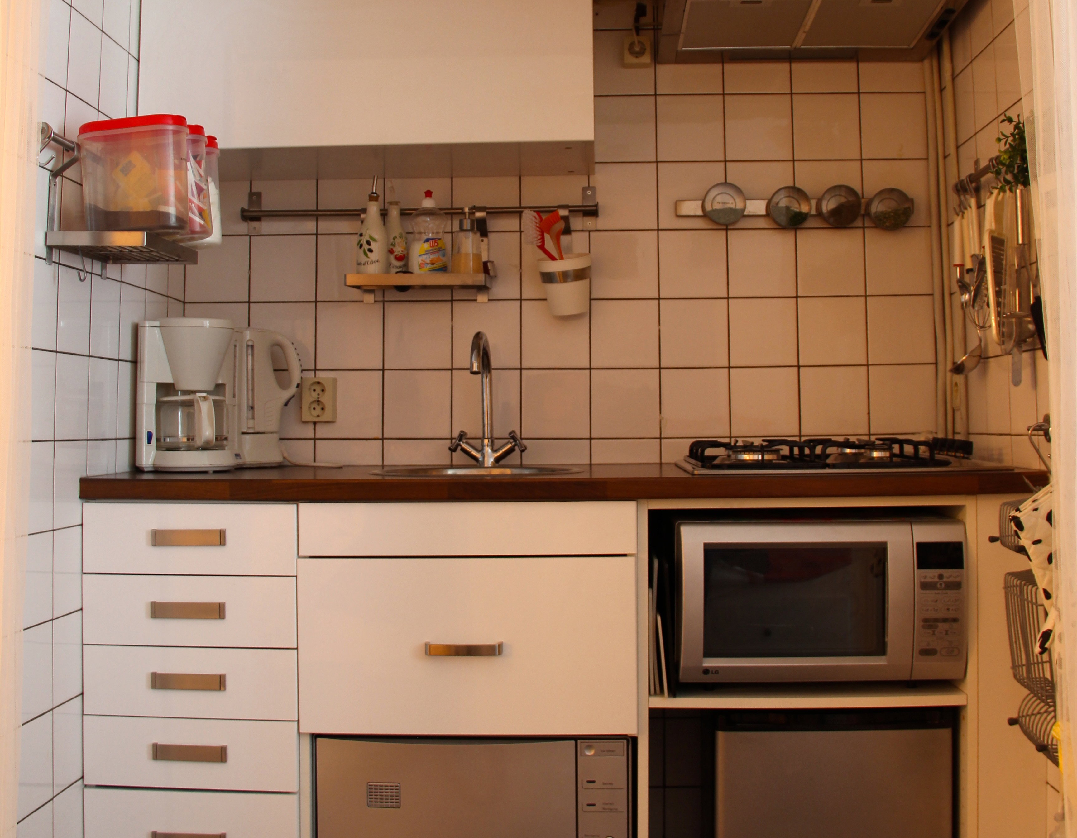 - image: 12