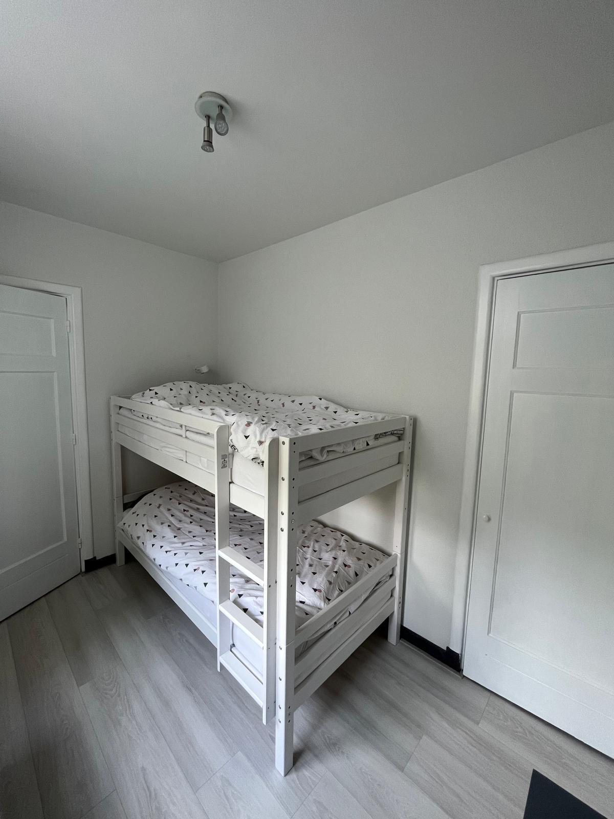 - image: 19