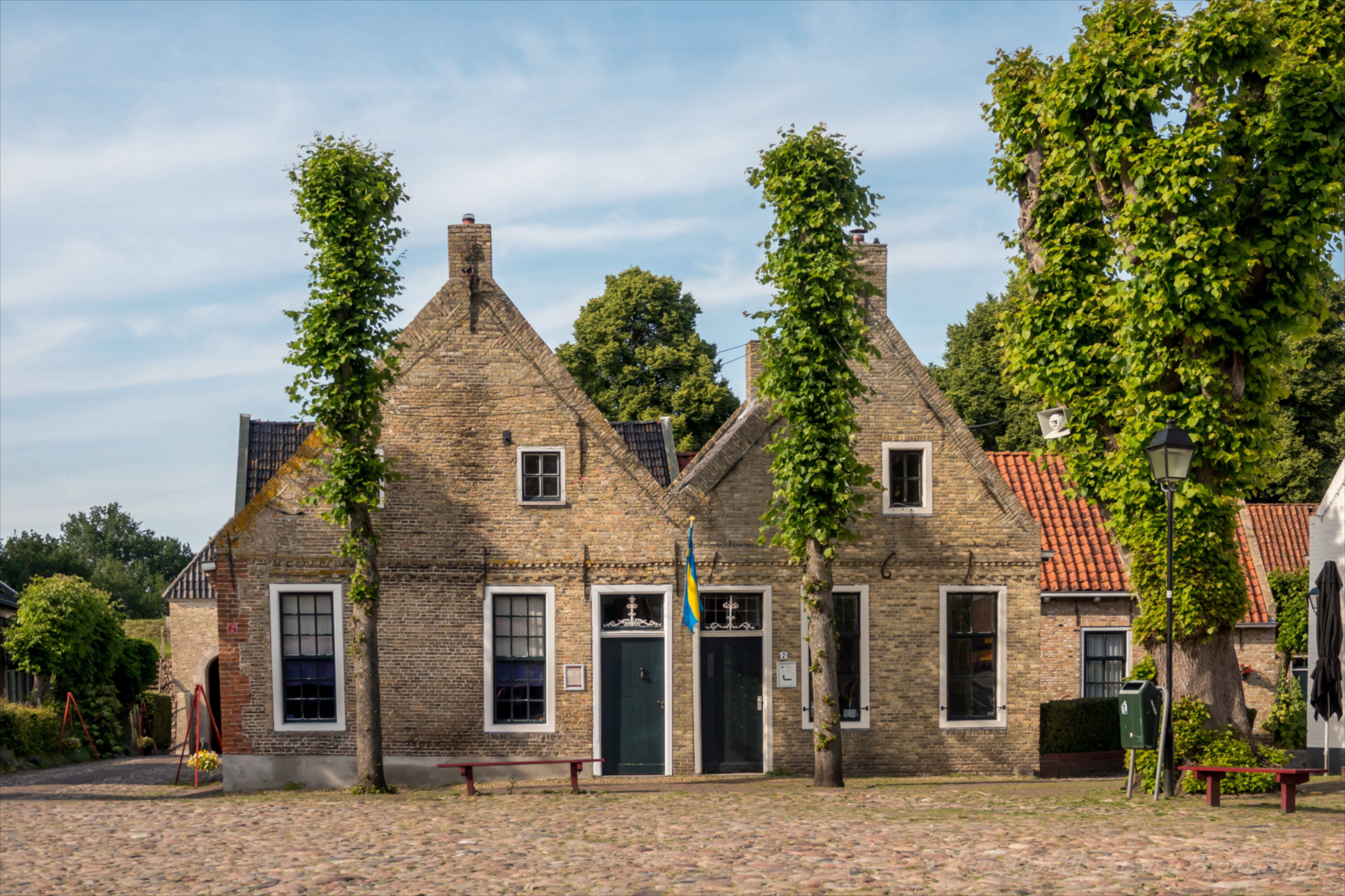 - image: 28