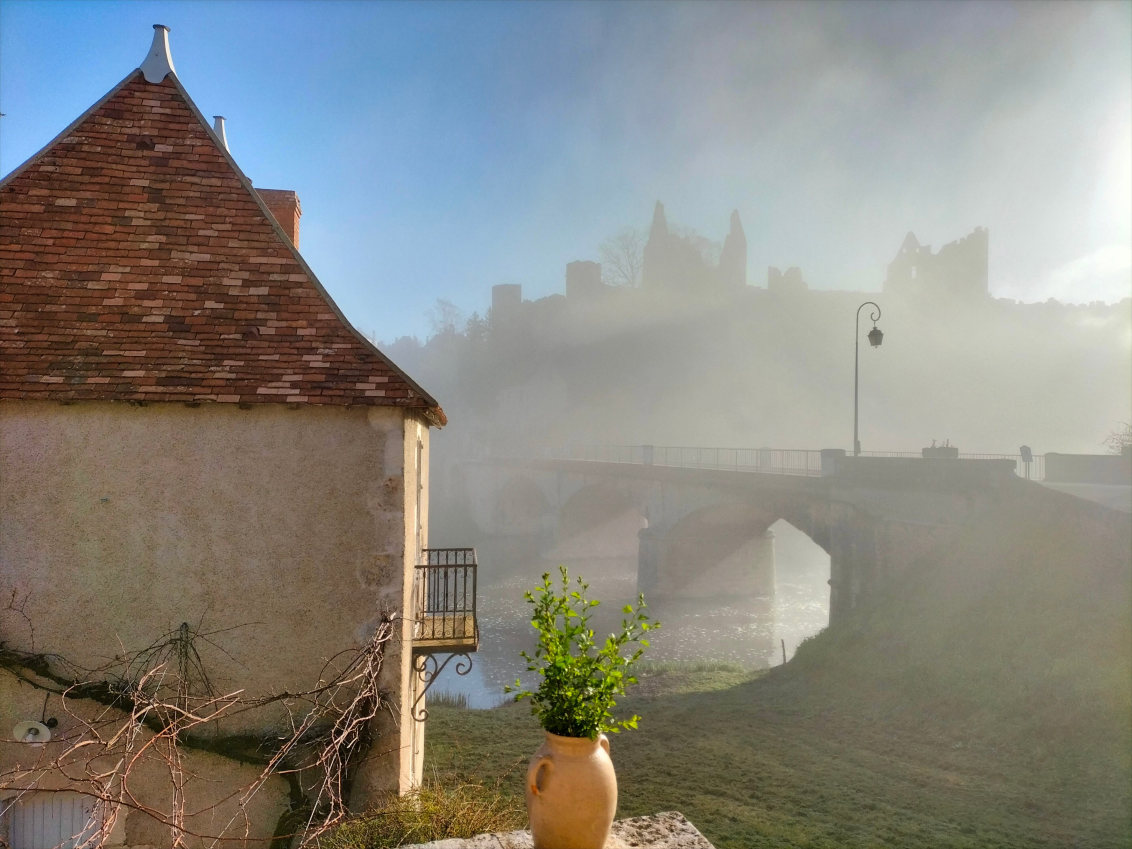 Maison nature à Angles-sur-l'Anglin